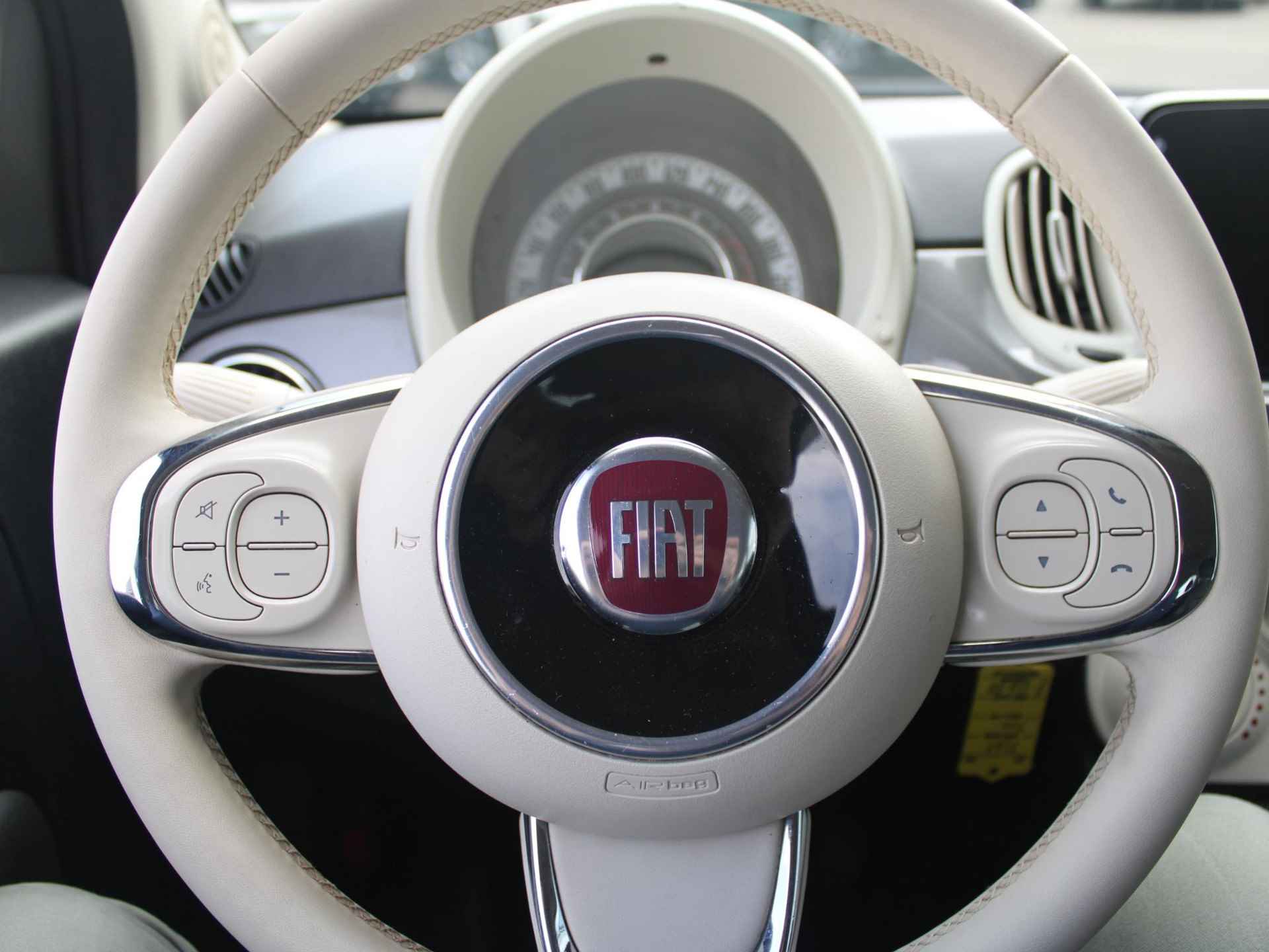 Fiat 500 Hybrid Lounge | Airco | Cruise | Apple Carplay | Leder Look | Ambiance Ivoor - 11/30