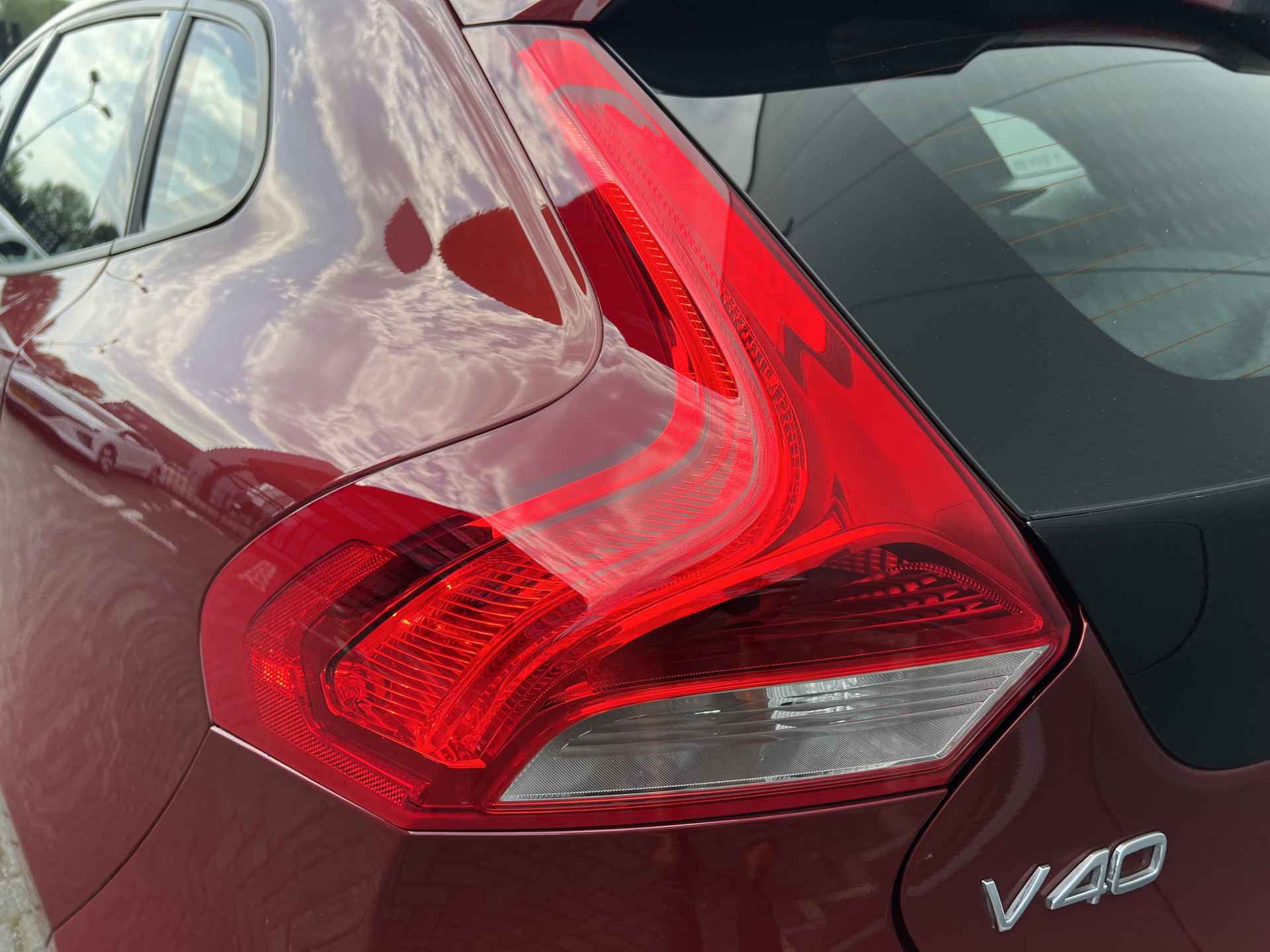 Volvo V40 1.5 T2 123pk Nordic Automaat | Climate | Keyless | Navigatie | 16" Lichtmetaal | Afn. Trekhaak | Cruisecontrol | Business Pack | - 7/25