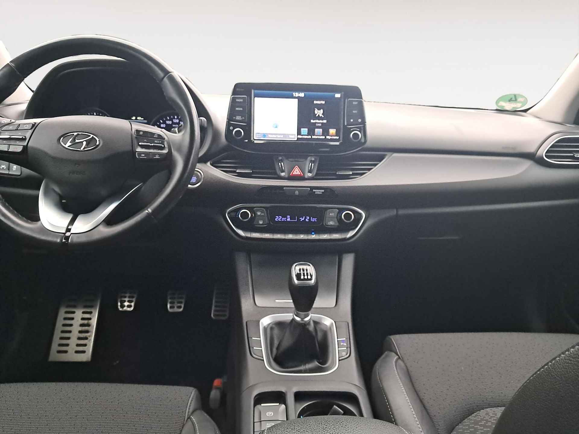 Hyundai i30 Fastback 1.0 T-GDI Premium | Full options! | Navi | Clima - 18/20