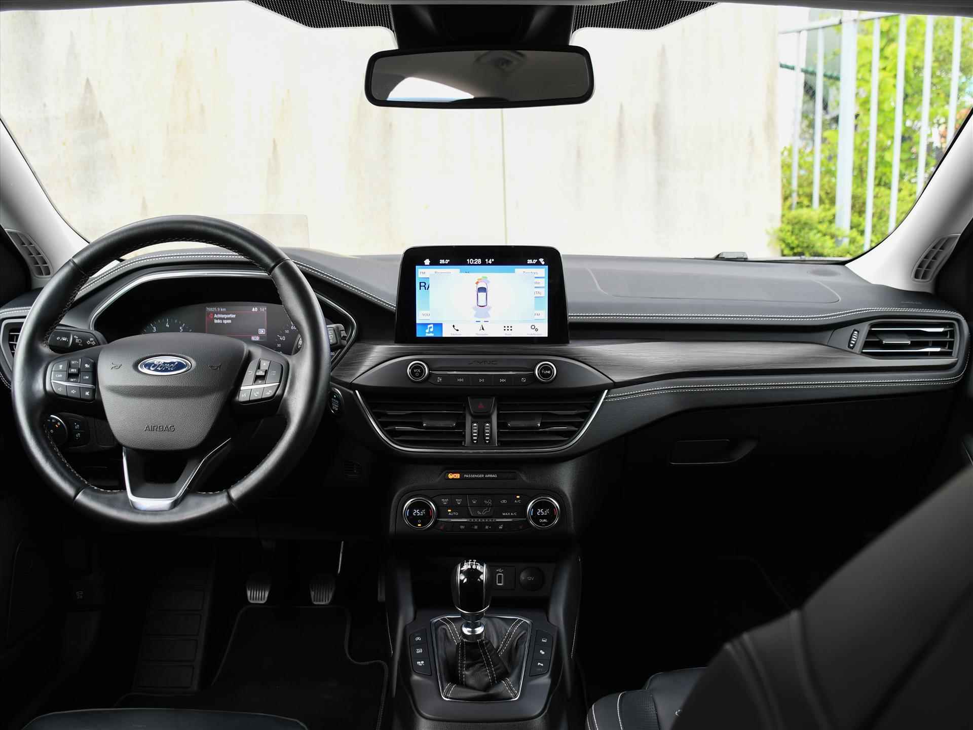 Ford Focus Vignale 1.0 EcoBoost 125pk HUD | WINTER PACK | ADAPT. CRUISE | PDC + CAM. | KEYLESS | LEDER | 17''LM - 12/36