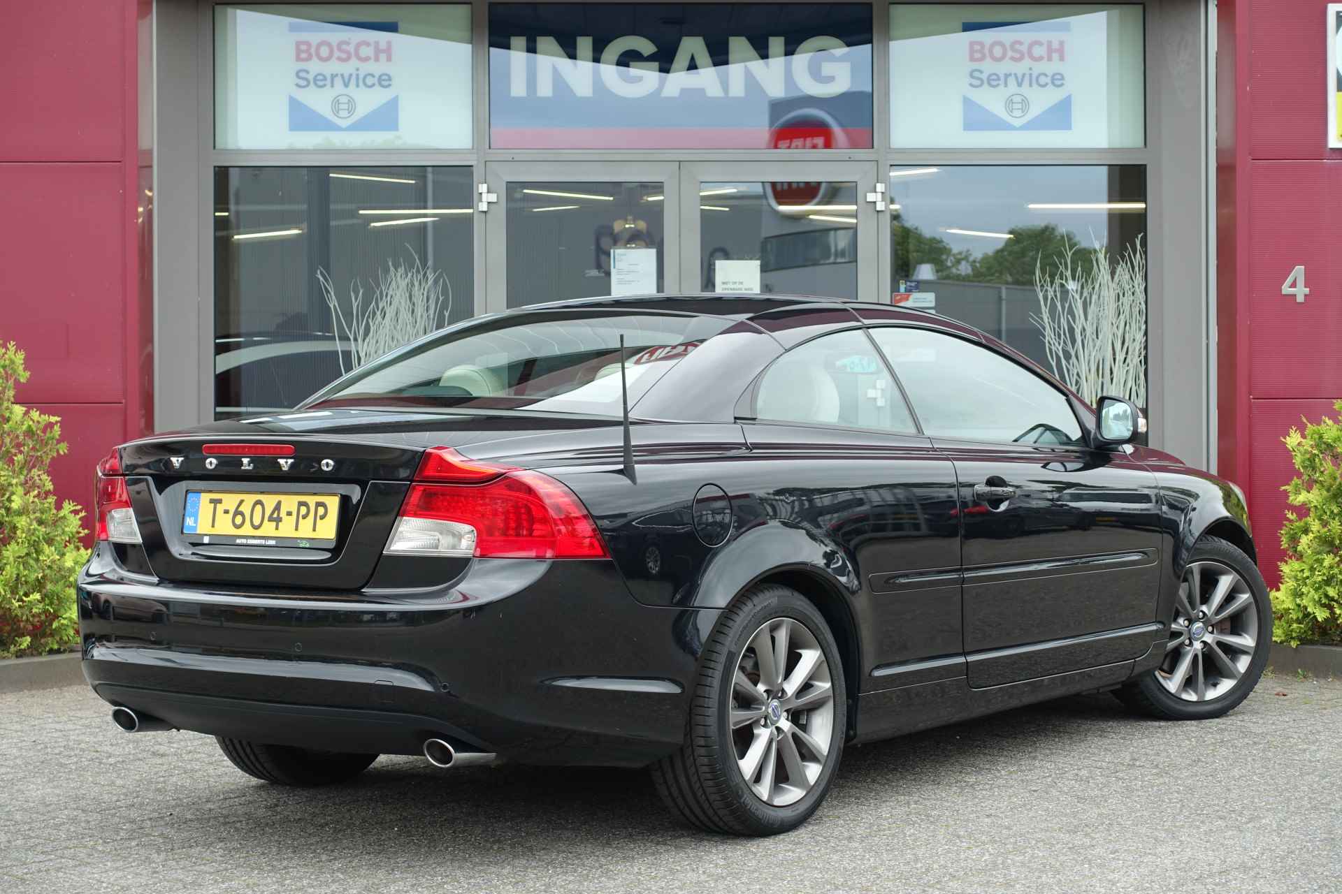 Volvo C70 Convertible 2.0 D3 Kinetic - 4/24