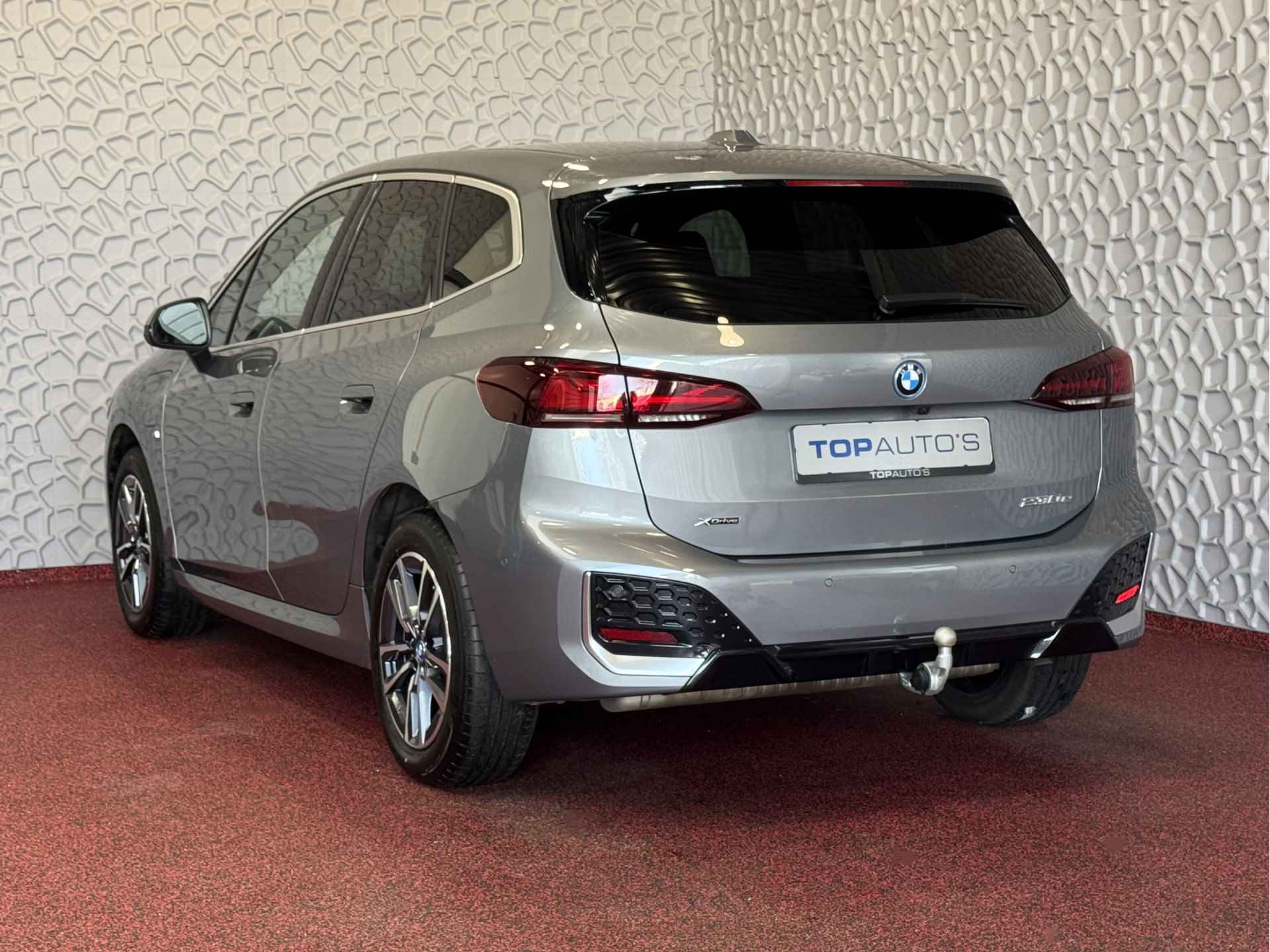 BMW 2 Serie Active Tourer 230E XDRIVE 326PK M SPORT LED ELEK.KLEP CAMERA TREKHAAK 04/2024 AWD 4X4 4WD M-Sportpakket  PHEV - 2/102