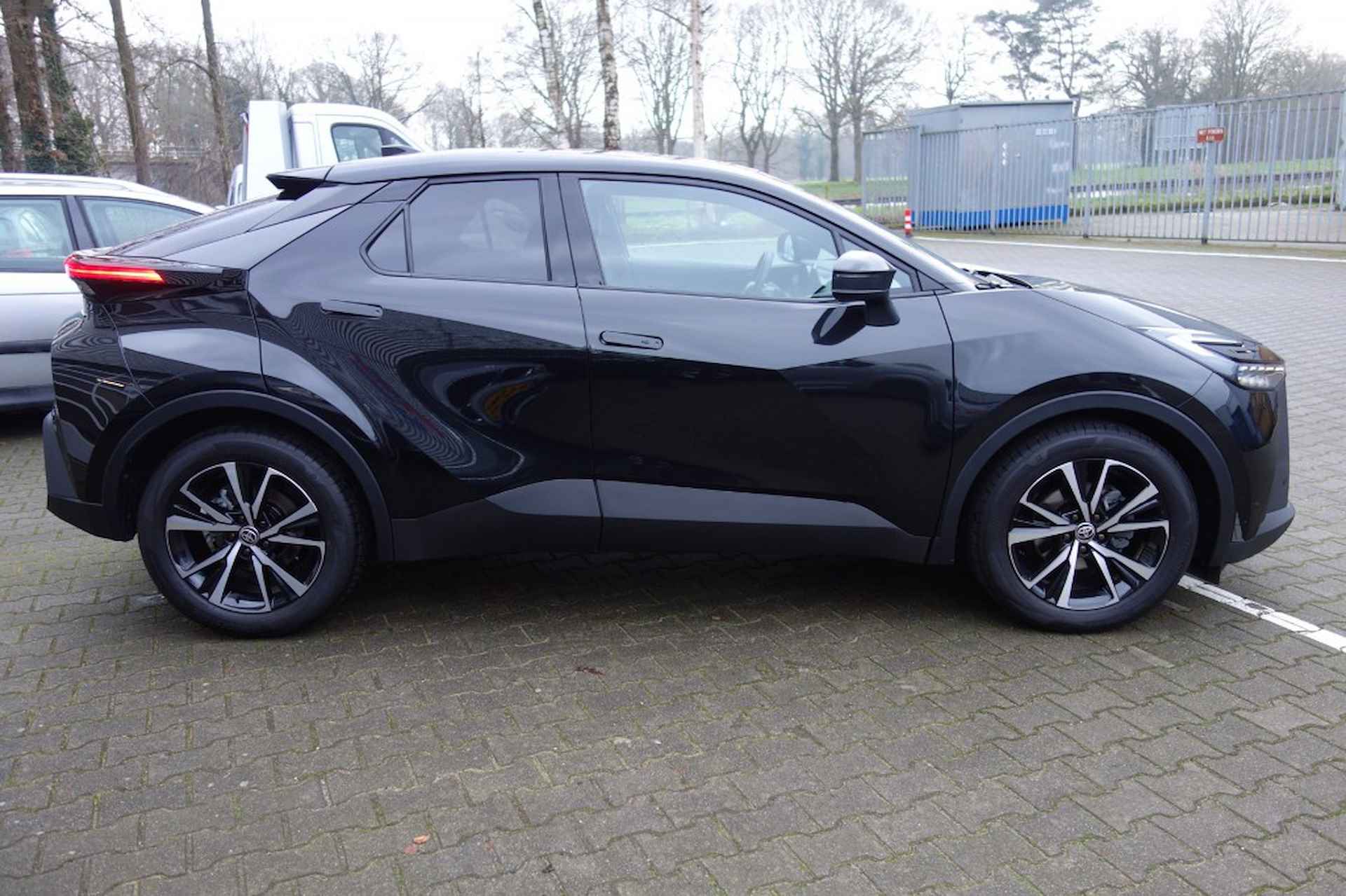 TOYOTA C-hr 1.8 HYBR 140 FIRST, Navi, Elek a. klep, 18 Inch, Fabrieksgaranti - 10/37