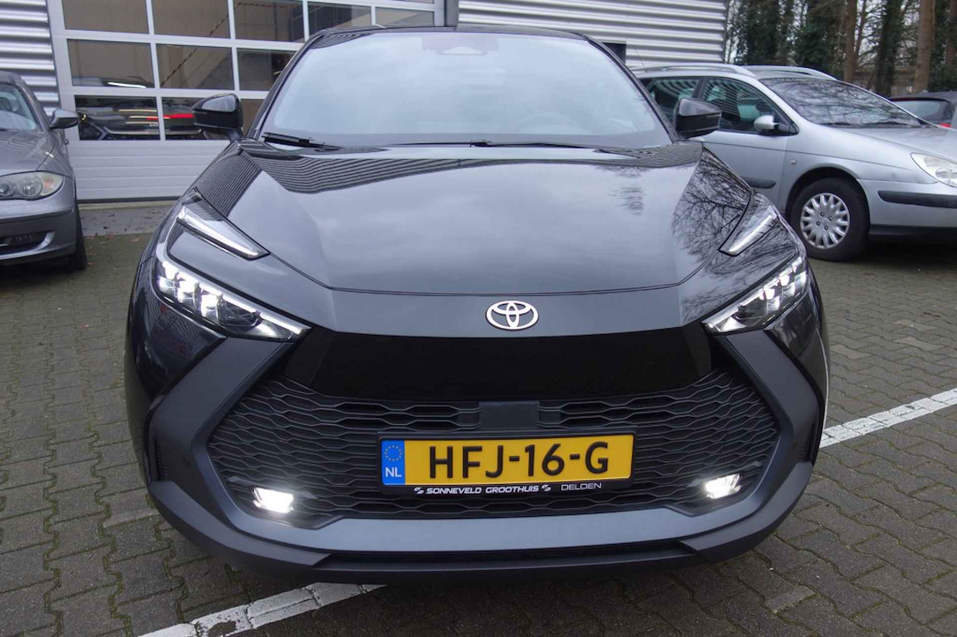 TOYOTA C-hr 1.8 HYBR 140 FIRST, Navi, Elek a. klep, 18 Inch, Fabrieksgaranti - 13/37