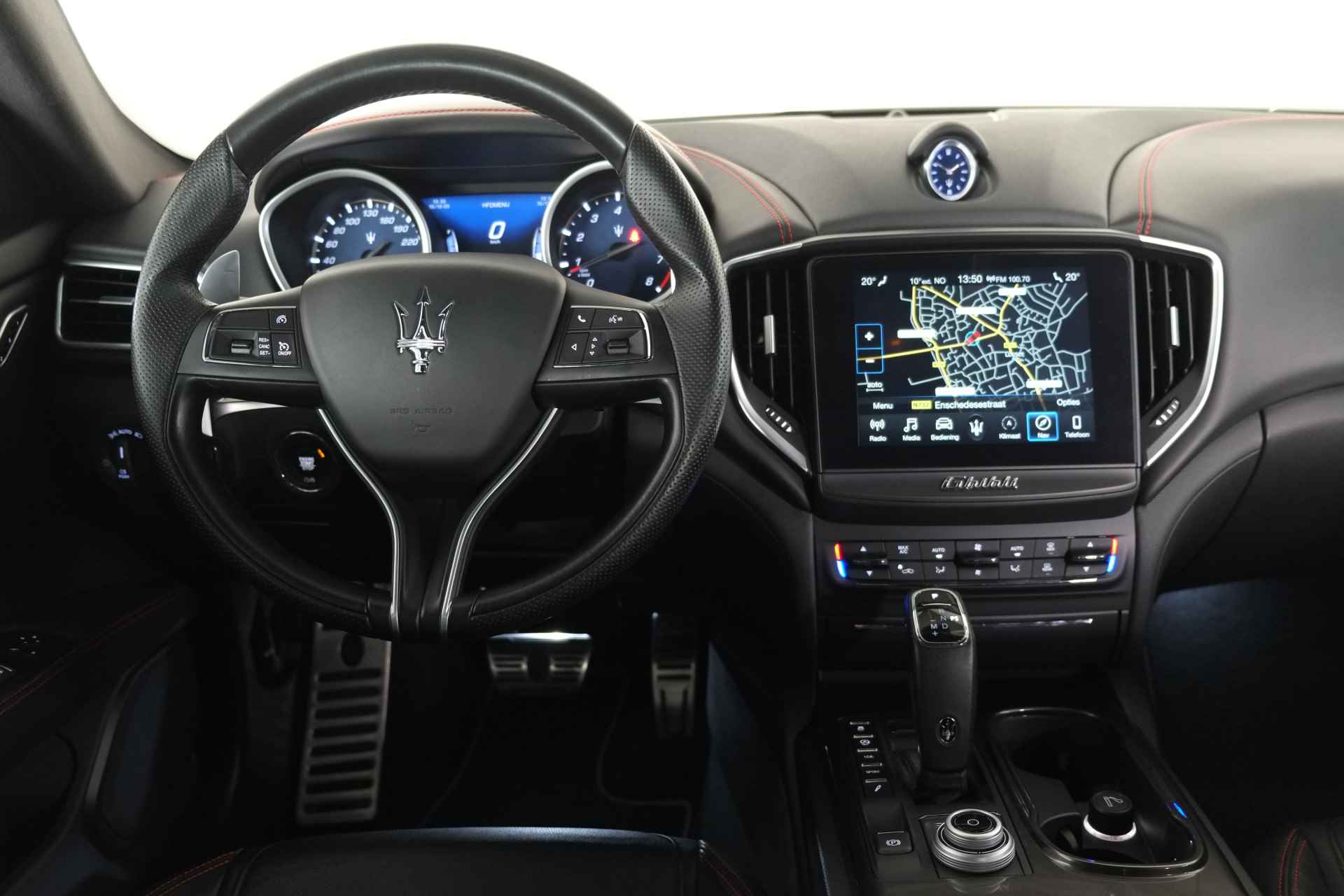 Maserati Ghibli S 3.0 V6 GranSport Navigatie / Stoelverwarming / Carplay / Cruise Control / Soft Close - 16/37