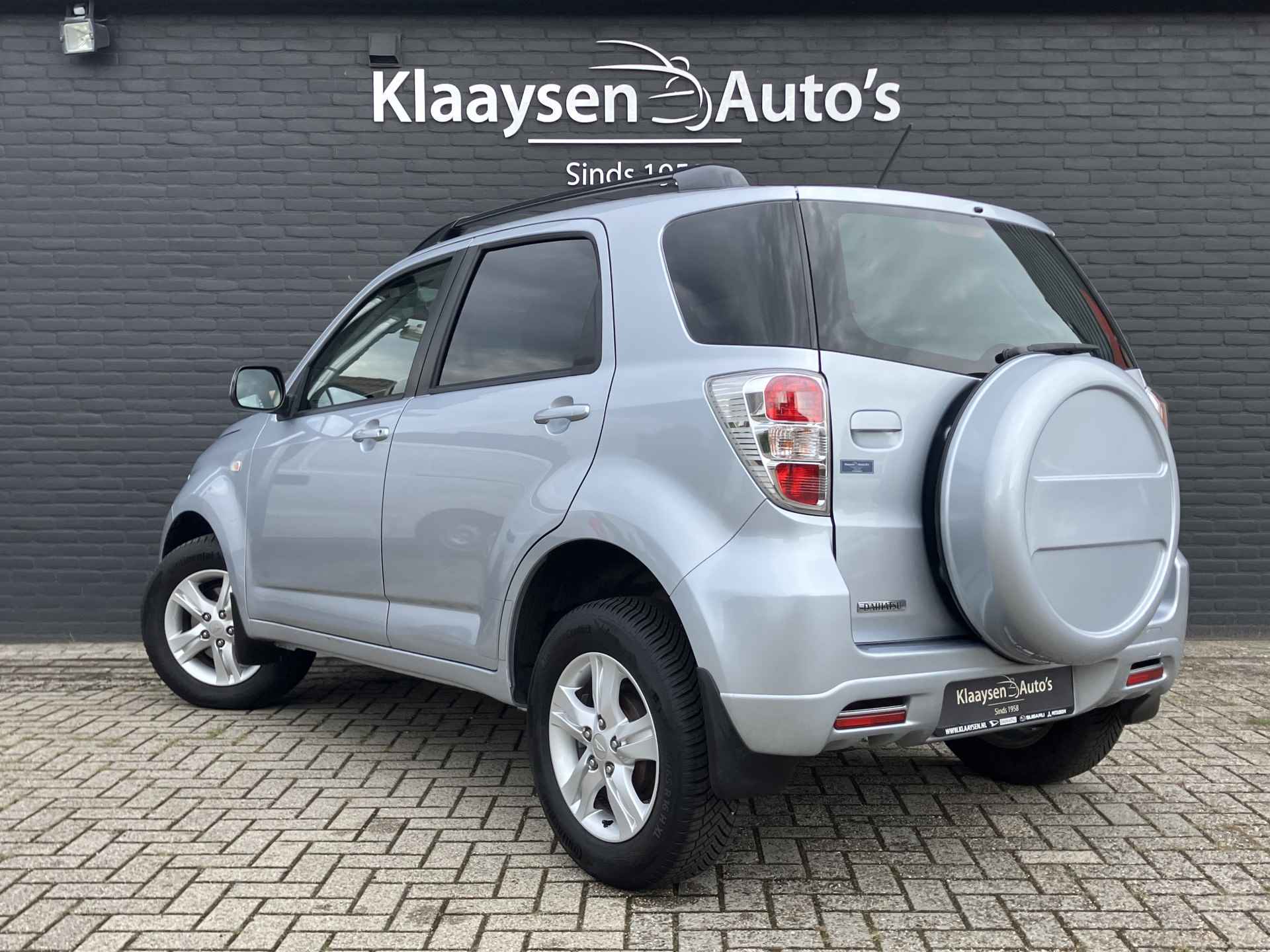 Daihatsu Terios 1.5 4WD Track AUT. | 1e eigenaar | dealer onderhouden | climate control | stoelverwarming | dakrailing | reservewiel | 55.000 KM - 8/30