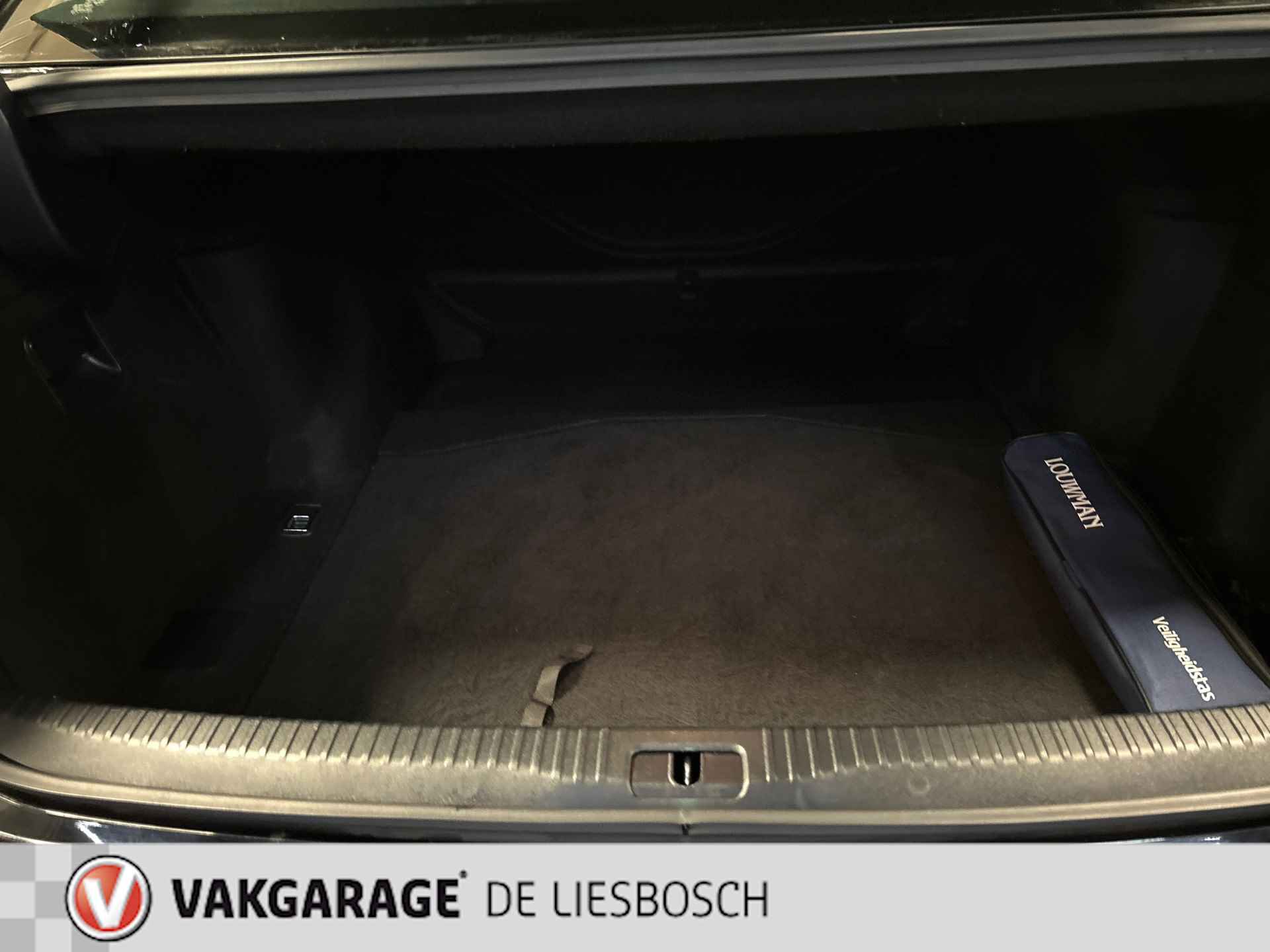 Lexus IS 300h Hybrid,leer alcantara,navi,boeken ,origineel ned - 22/23