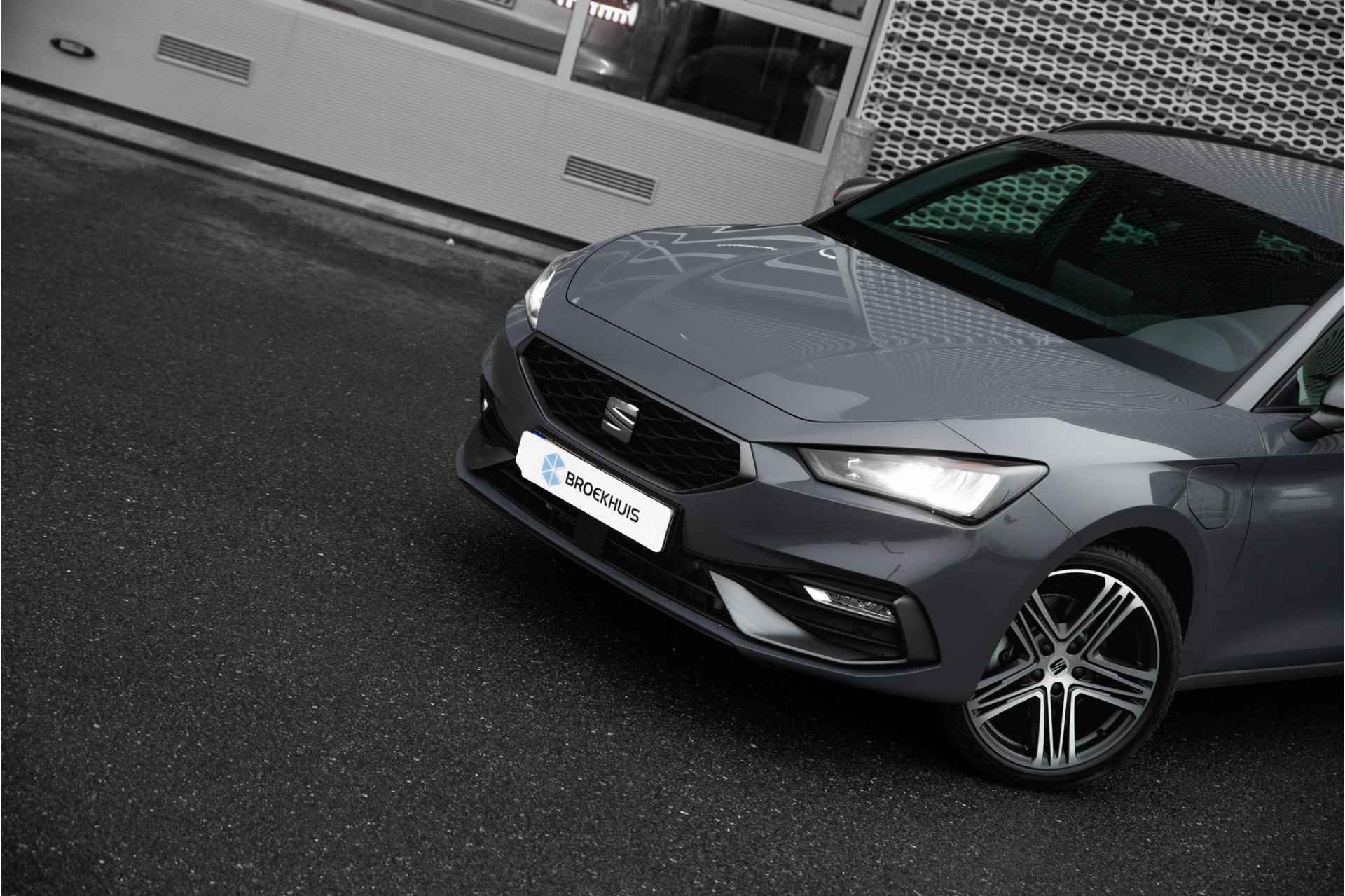 SEAT Leon Sportstourer 1.5TSI 204pk e-Hybrid FR PHEV First Edition | 18" | - 5/28