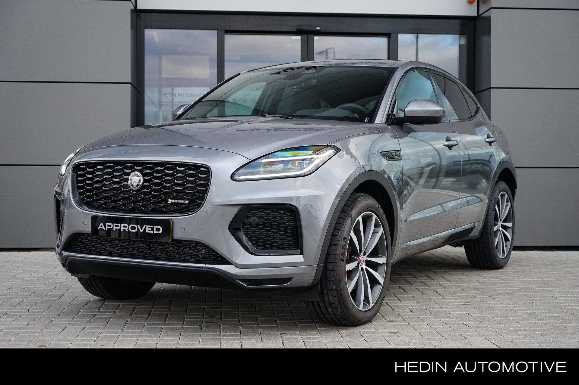 Jaguar E-PACE 1.5 P300e AWD R-Dynamic SE | 20" | Panoramadak | Adaptive cruise