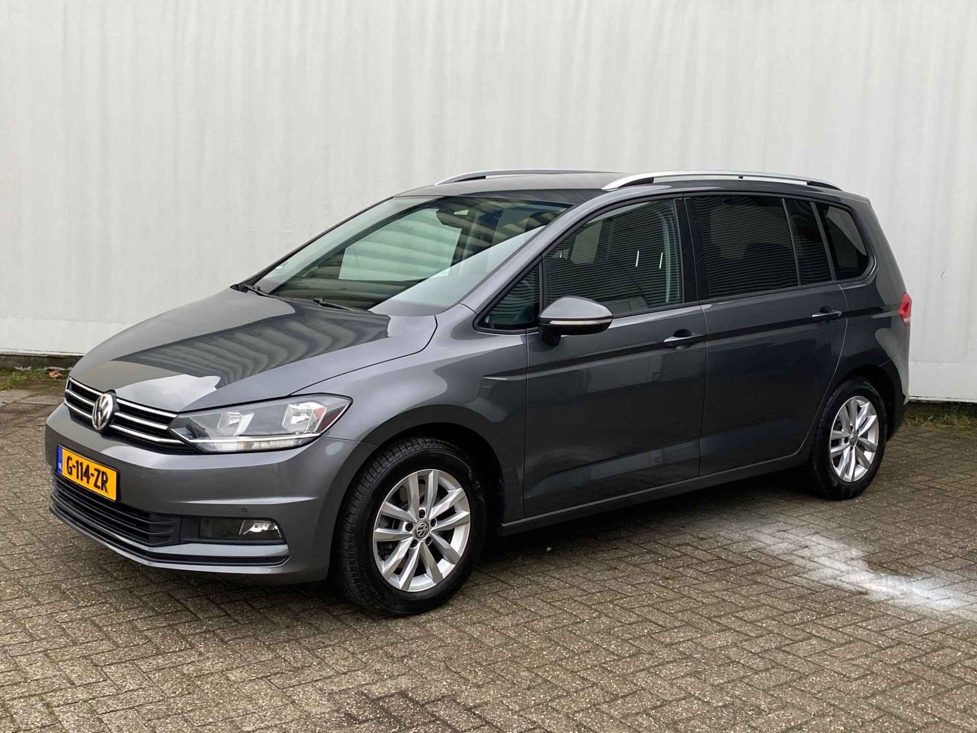 Volkswagen Touran 1.0 TSI Comfortline Business 7pers. / Trkhk - 2/29