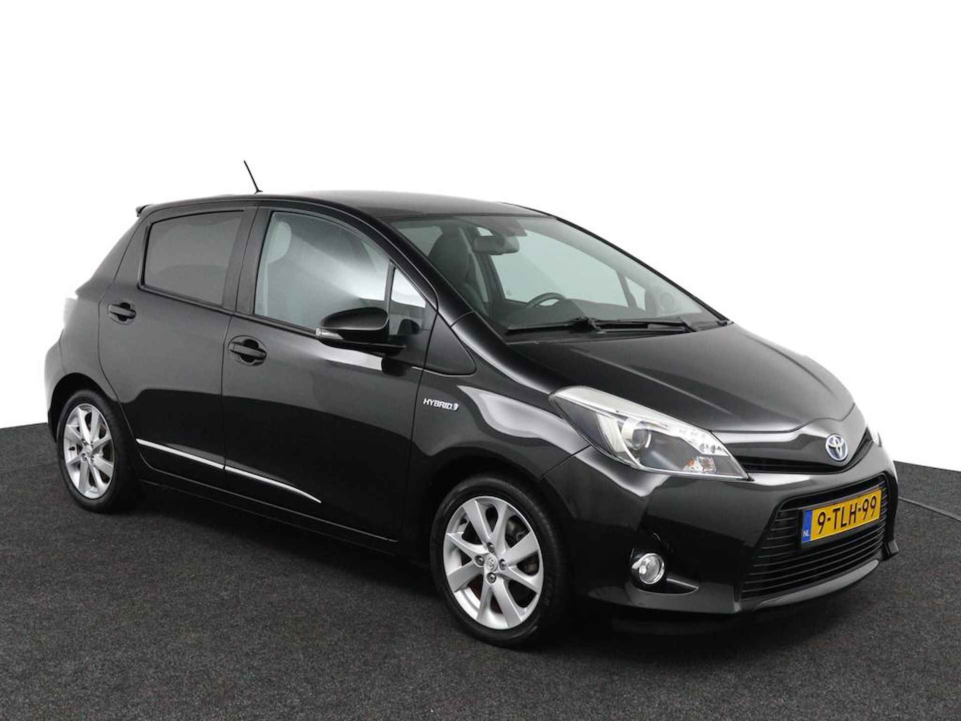 Toyota Yaris 1.5 Hybrid Dynamic | Panorama Dak | Navigatie | Cruise Control | Keyless Entry | Privacy Glas | - 4/49