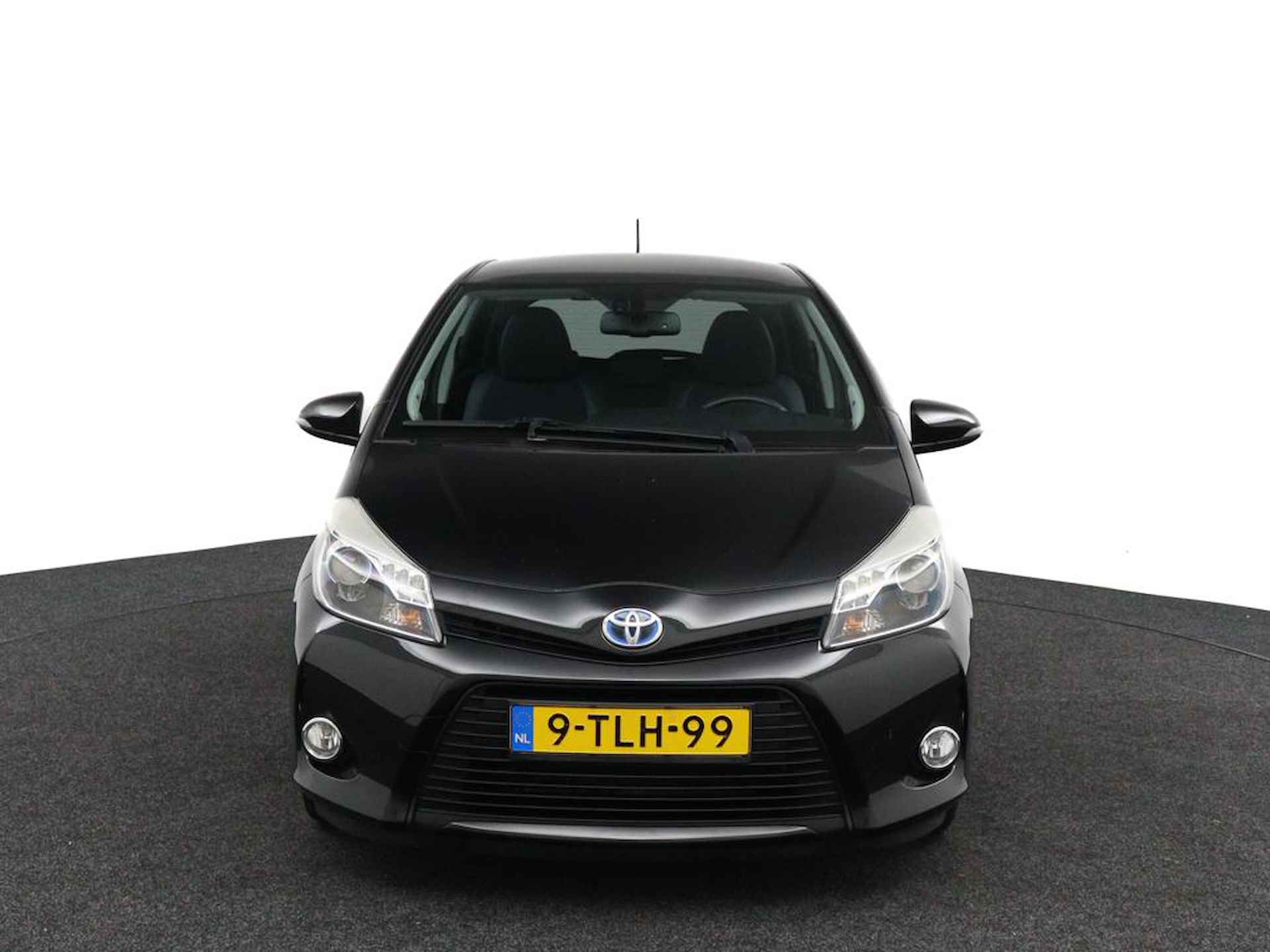 Toyota Yaris 1.5 Hybrid Dynamic | Panorama Dak | Navigatie | Cruise Control | Keyless Entry | Privacy Glas | - 8/49