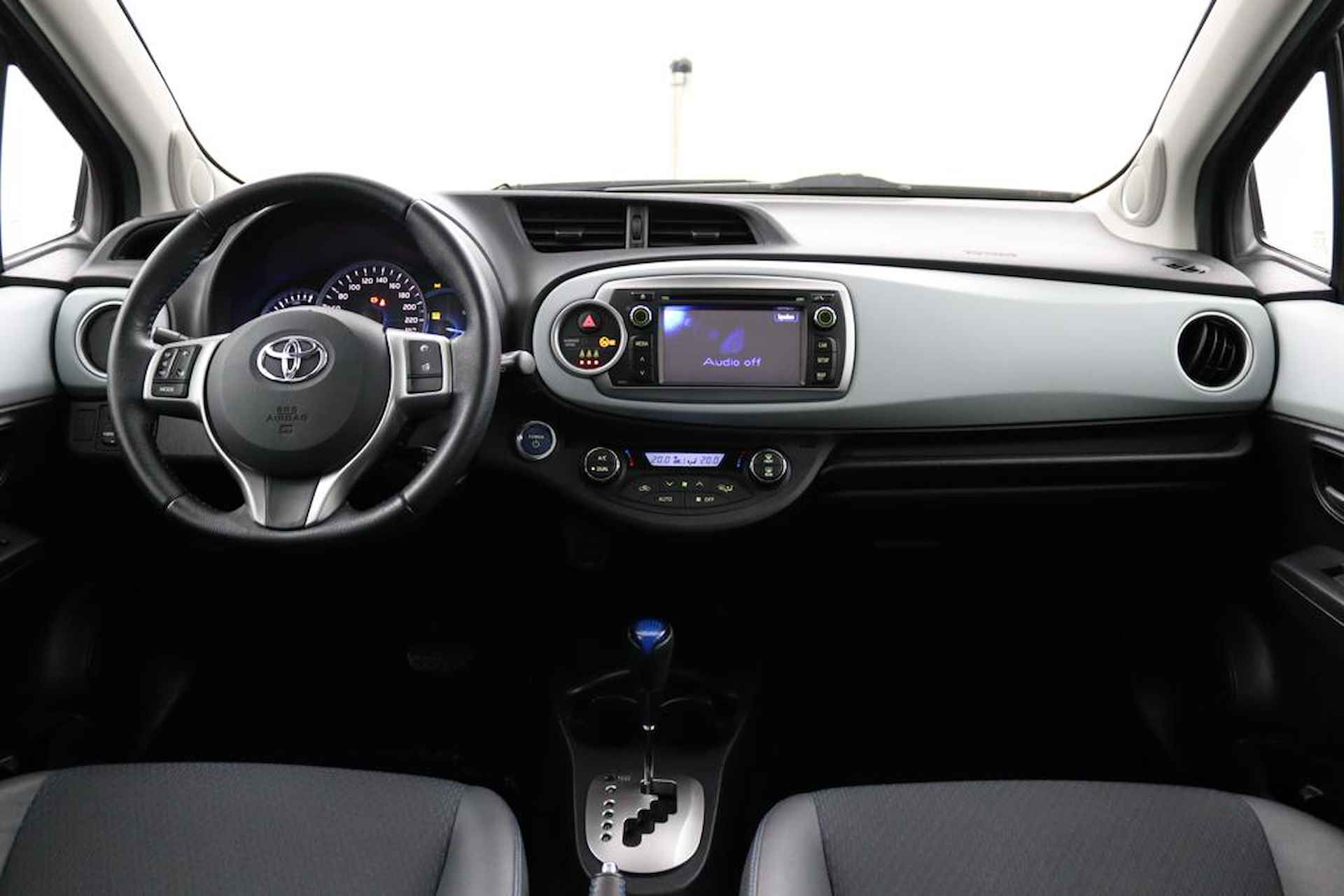 Toyota Yaris 1.5 Hybrid Dynamic | Panorama Dak | Navigatie | Cruise Control | Keyless Entry | Privacy Glas | - 12/49