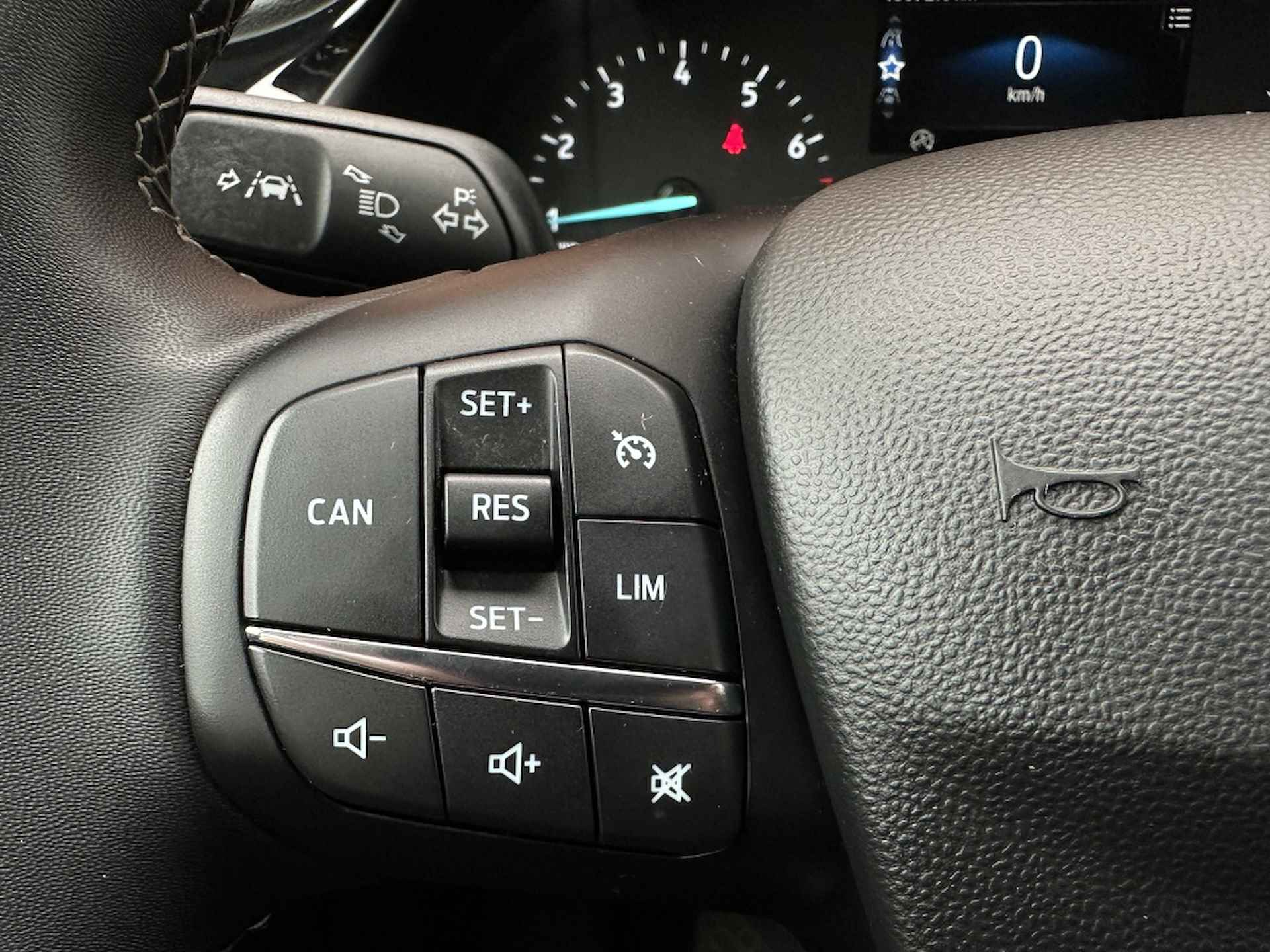 Ford Fiesta 1.0 EcoBoost Hybrid 100PK Titanium Clima Carplay Full Led 2 jaar - 18/37