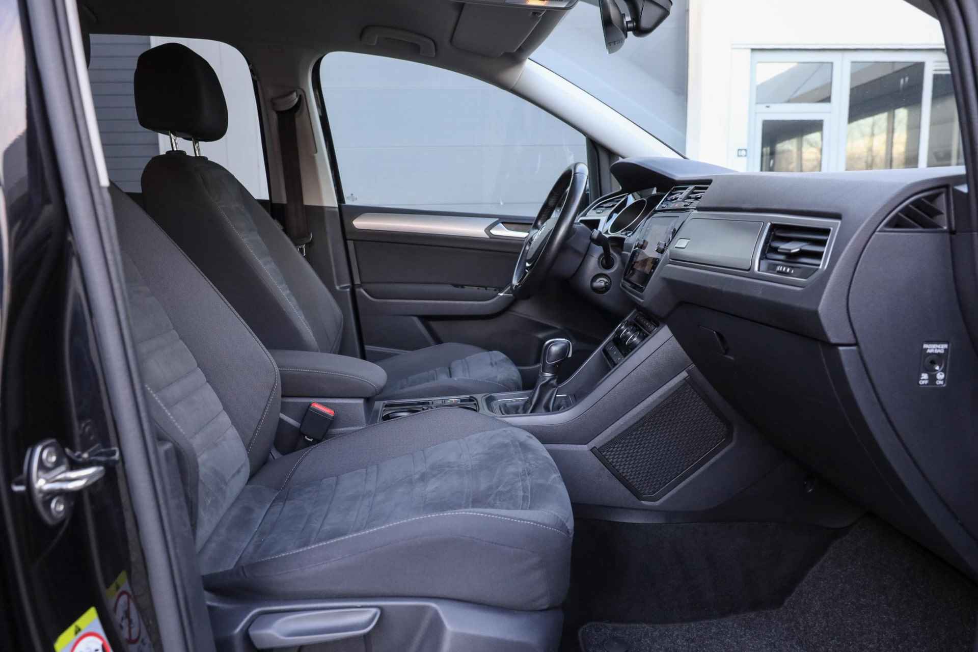 Volkswagen Touran 1.5 TSI DSG Comfortline 7p ✅ Carplay ✅ Stoelverwarming ✅ Camera - 16/40