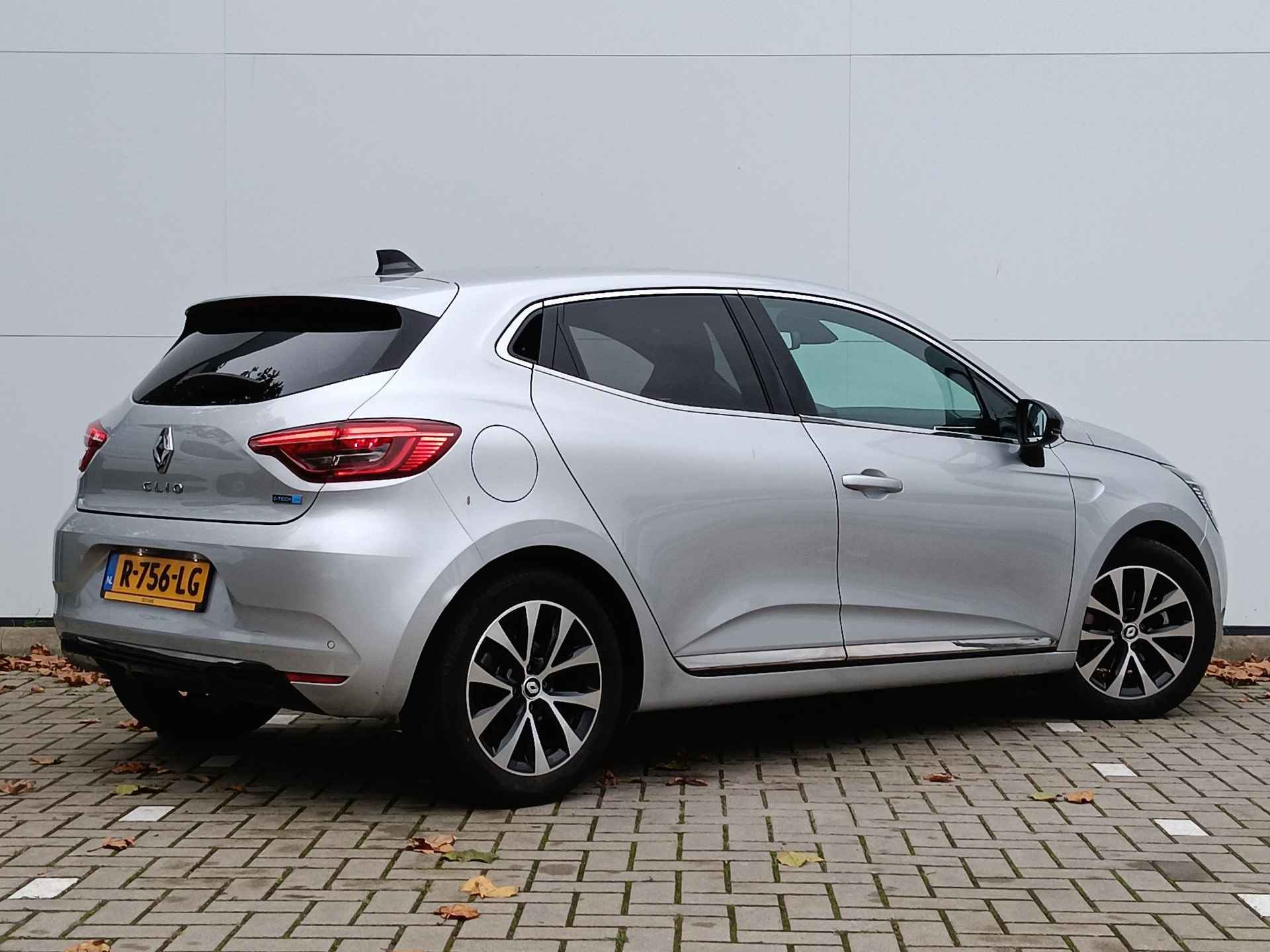 Renault Clio 1.6 E-Tech Hybrid 145 Techno Navigatie | Stoelverwarming | Stuurverwarming | Winterbanden | - 3/31