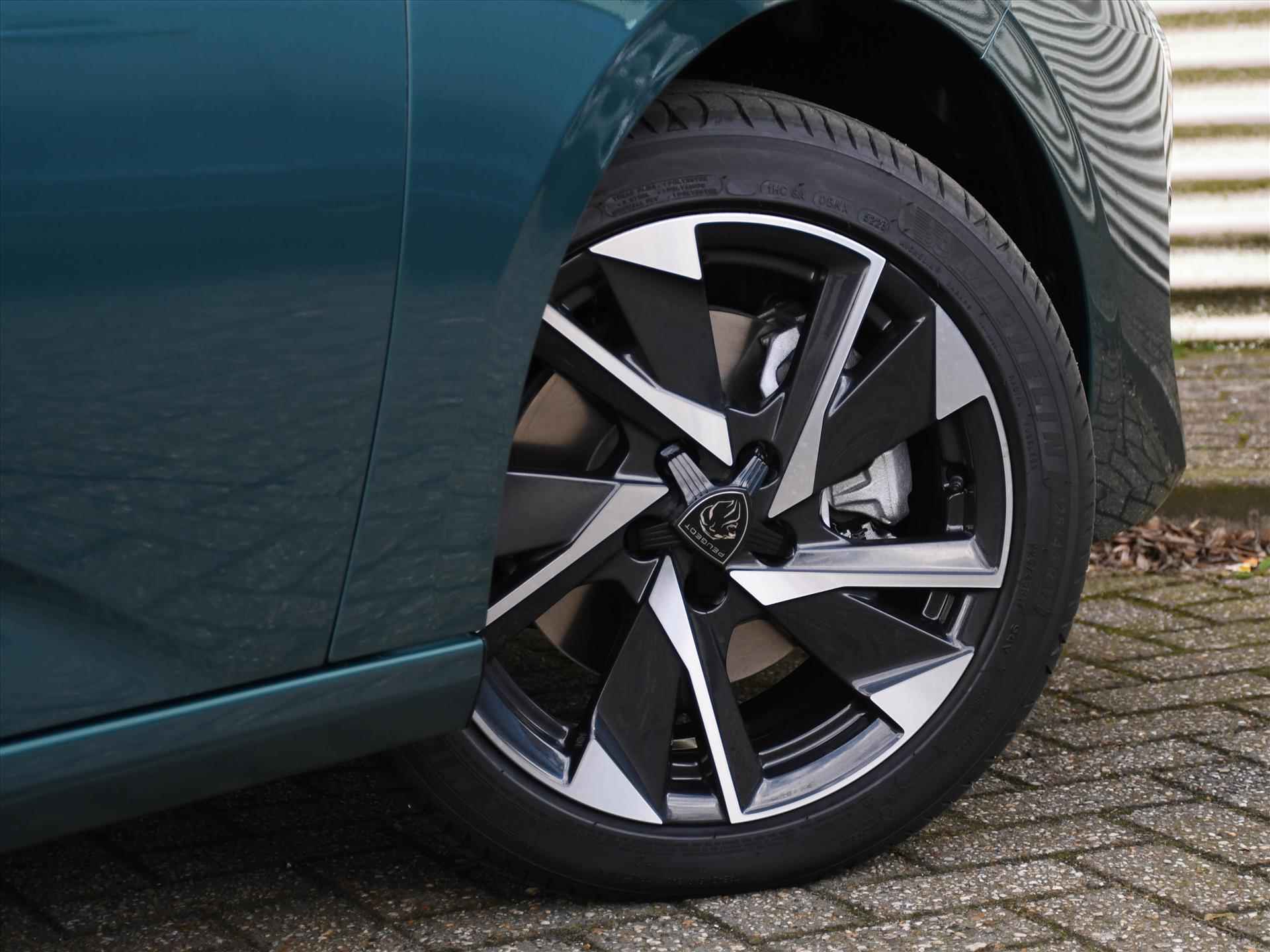 Peugeot 308 Sw Allure 1.2 Puretech 130pk NAVI | CAMERA VOOR + ACHTER | ADAP. CRUISE | CLIMA | APPLE CARPLAY | 17''LM | PRIVACY GLASS | USB - 6/30
