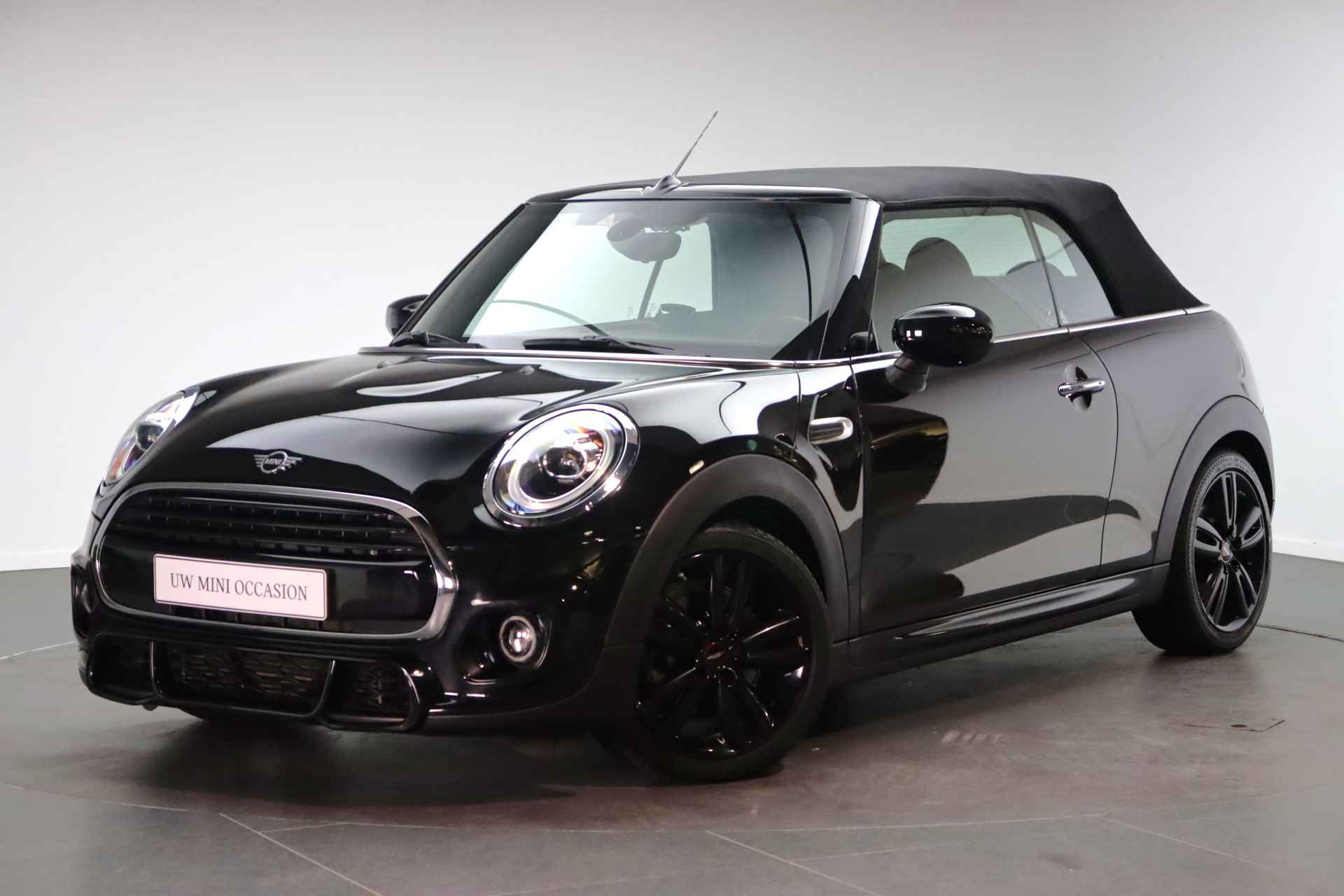 MINI Cabrio Cooper Automaat / JCW Trim Pakket / Sportstoelen / Stoelverwarming / LED / PDC achter / Comfort Access / Cruise Control - 3/20