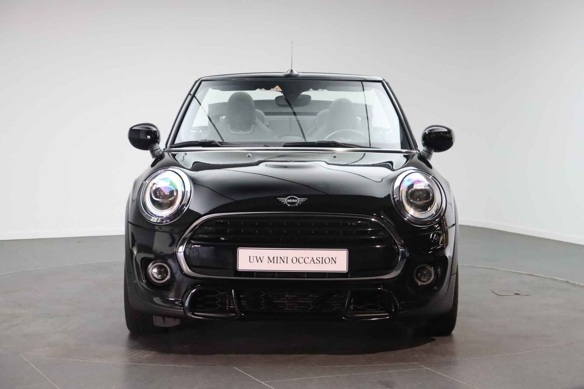 MINI Cabrio Cooper Automaat / JCW Trim Pakket / Sportstoelen / Stoelverwarming / LED / PDC achter / Comfort Access / Cruise Control - 7/20