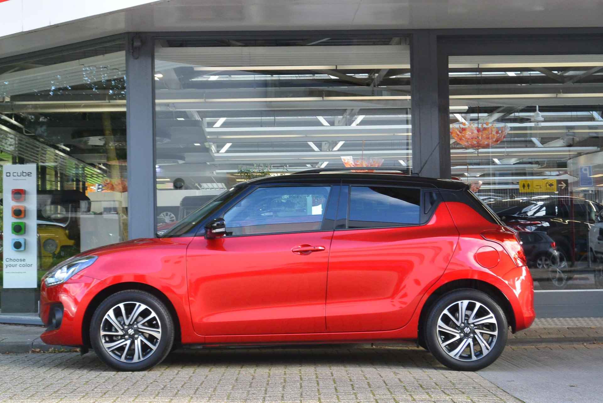 Suzuki Swift 1.2 Smart Hybrid 83pk CVT Style │ Automaat │ Apple CarPlay® / Android Auto™ - 7/51