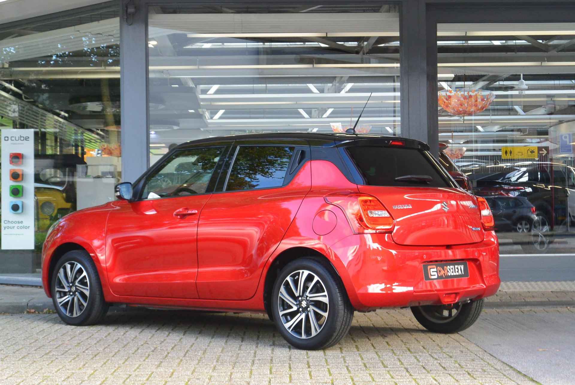 Suzuki Swift 1.2 Smart Hybrid 83pk CVT Style │ Automaat │ Apple CarPlay® / Android Auto™ - 17/51