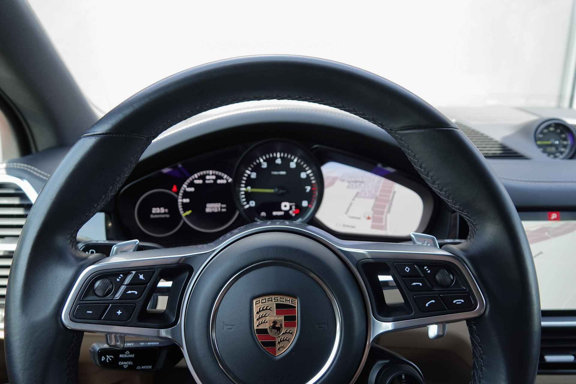 Porsche Cayenne E-Hybrid 3.0 462Pk 8-Aut. | Luchtvering | Panoramadak - 28/55