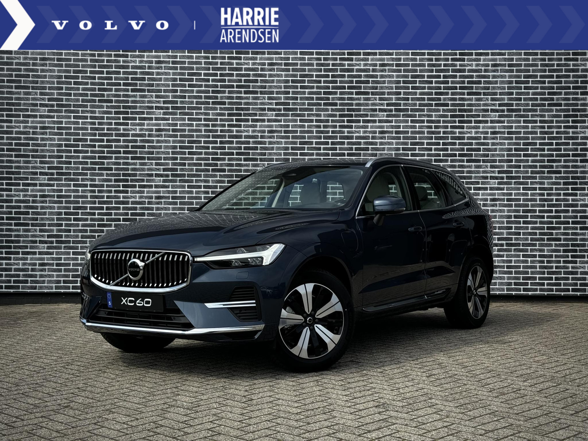 Volvo XC60 2.0 Recharge T6 AWD Plus Bright | Nieuwe auto | Adaptieve Cruise Control | Schuifdak | Stoel verwarming | Elektrische verstelbare stoelen | Elektrische achterklep |