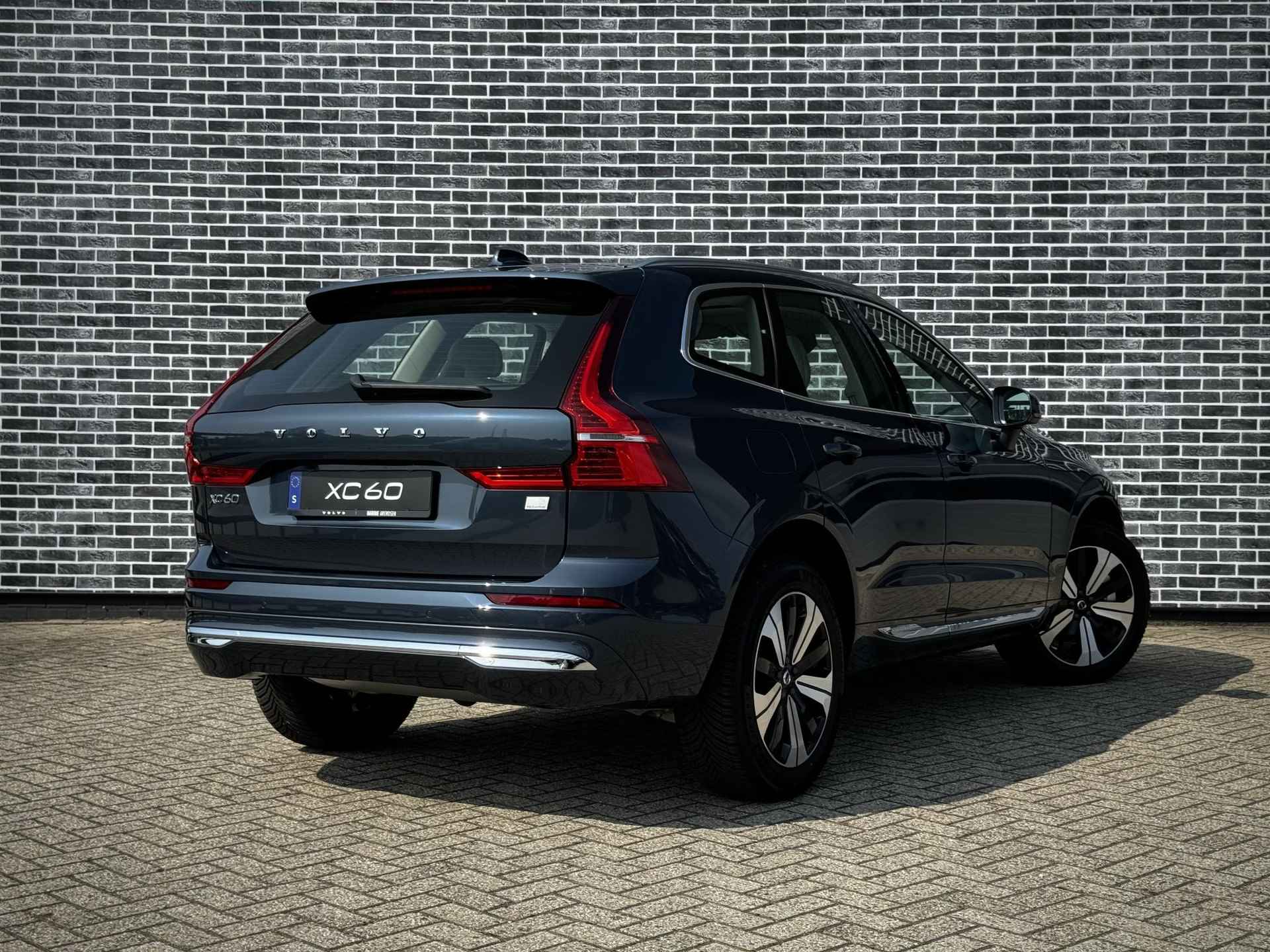 Volvo XC60 2.0 Recharge T6 AWD Plus Bright | Nieuwe auto | Adaptieve Cruise Control | Schuifdak | Stoel verwarming | Elektrische verstelbare stoelen | Elektrische achterklep | - 14/19