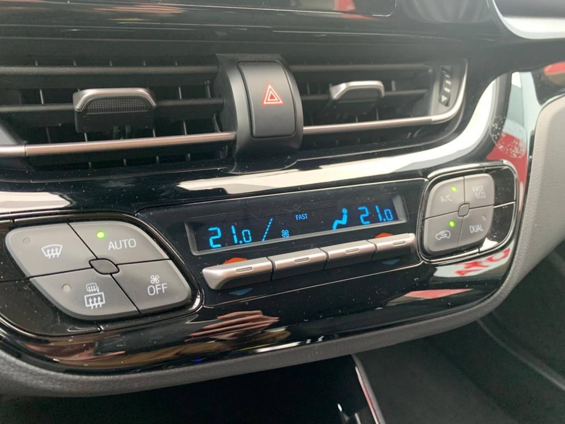 Toyota C-HR 2.0 Hybrid Dynamic NL Apple Carplay/Android Auto - 18/22