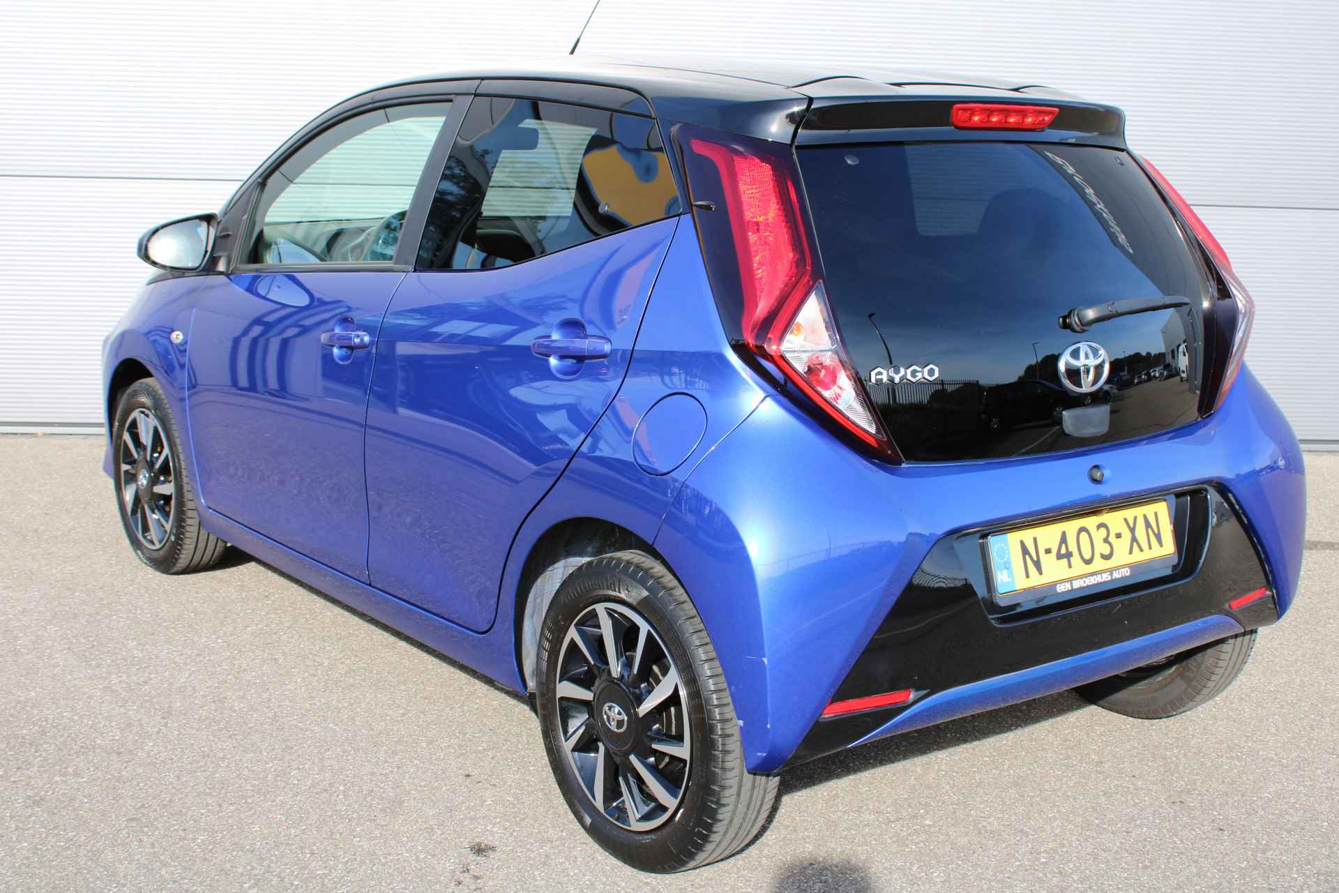 Toyota Aygo 1.0 VVT-i x-cite ultimate CAMERA | CARPLAY | CLIMA | - 8/30