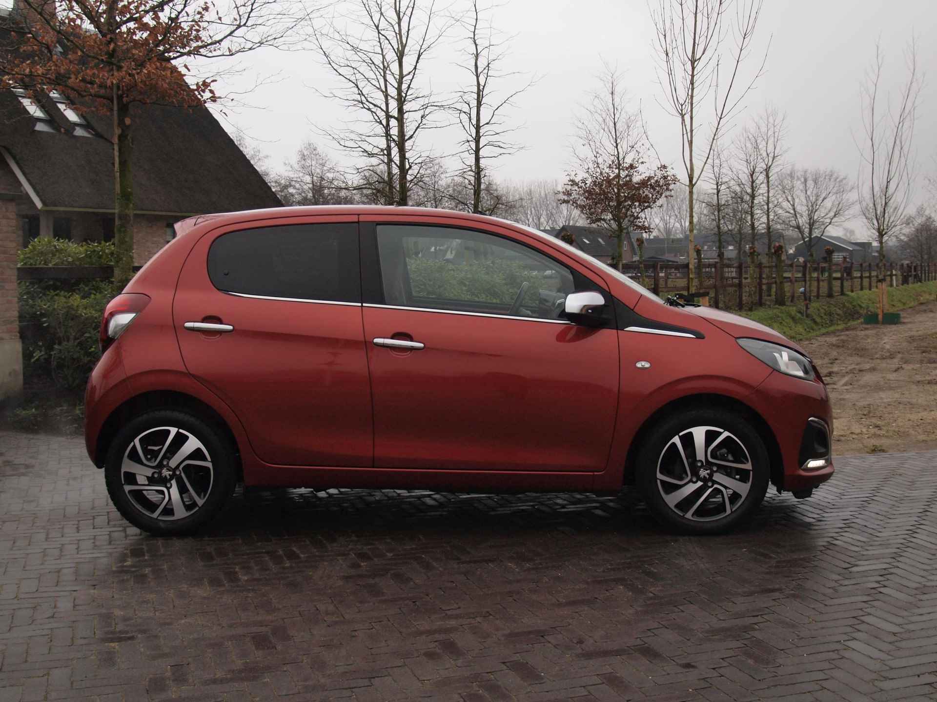 Peugeot 108 1.0 e-VTi Allure | Apple Carplay | Camera | Climate Controle | 15 inch | - 7/22