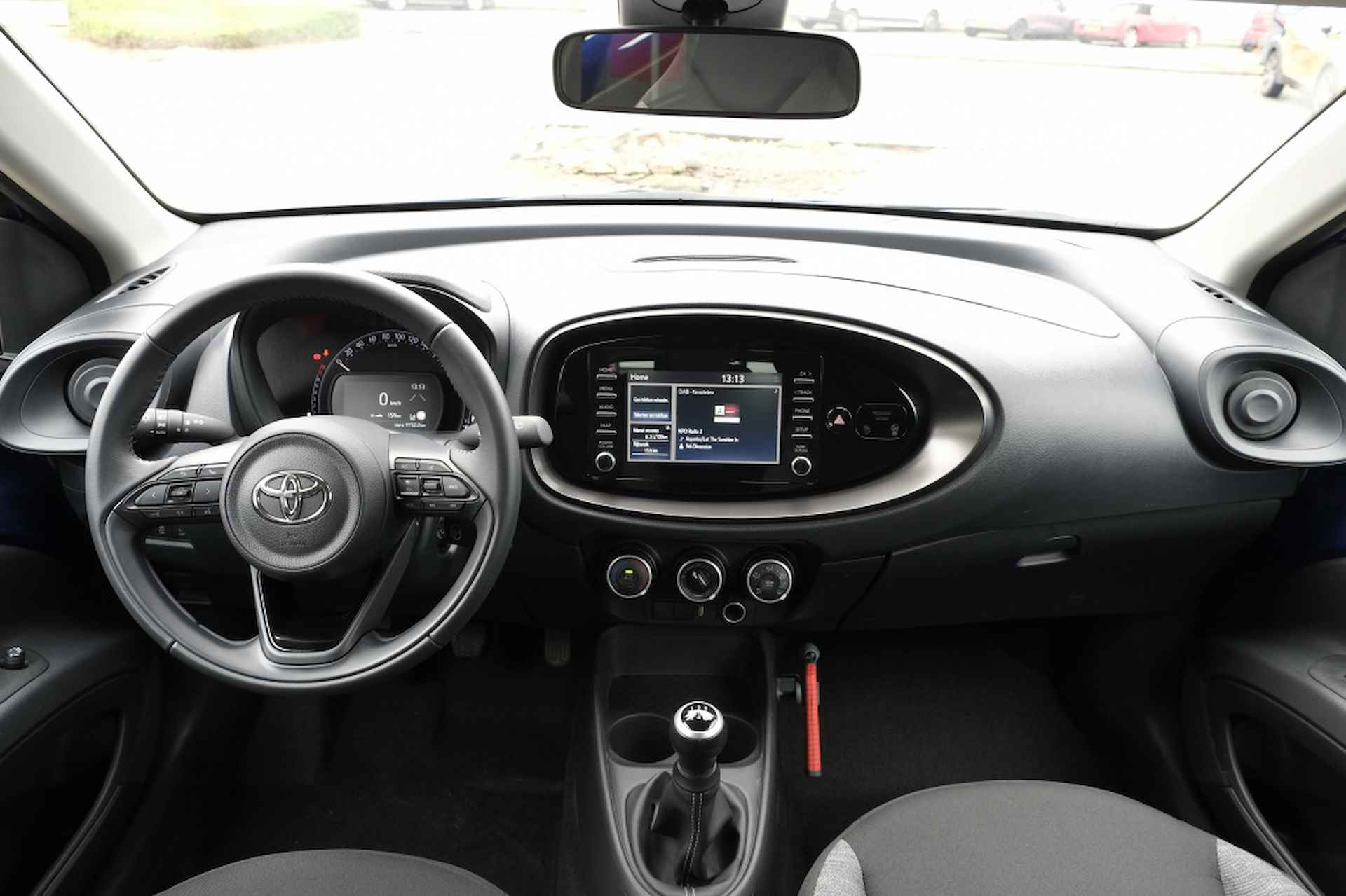 Toyota Aygo X TOYOTA AYGO X 1.0 VVT-i 68PK MT PLAY | Apple Carplay & Android A - 3/39