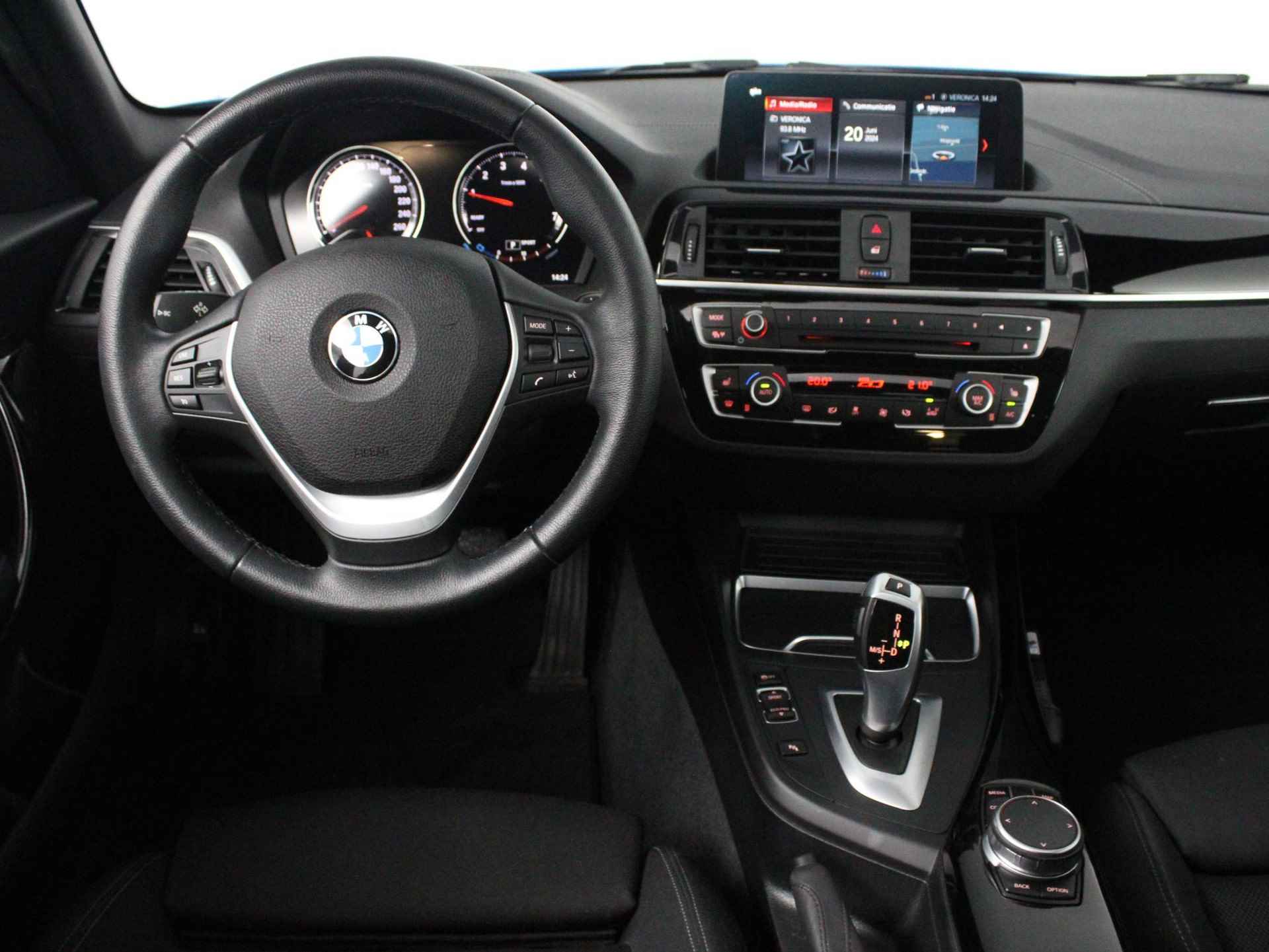 BMW 1-serie 118i Sport Line Edition  | Automaat | Open dak | Stoelverwarming | Navi | LMV | Cruise | Bluetooth | - 4/52