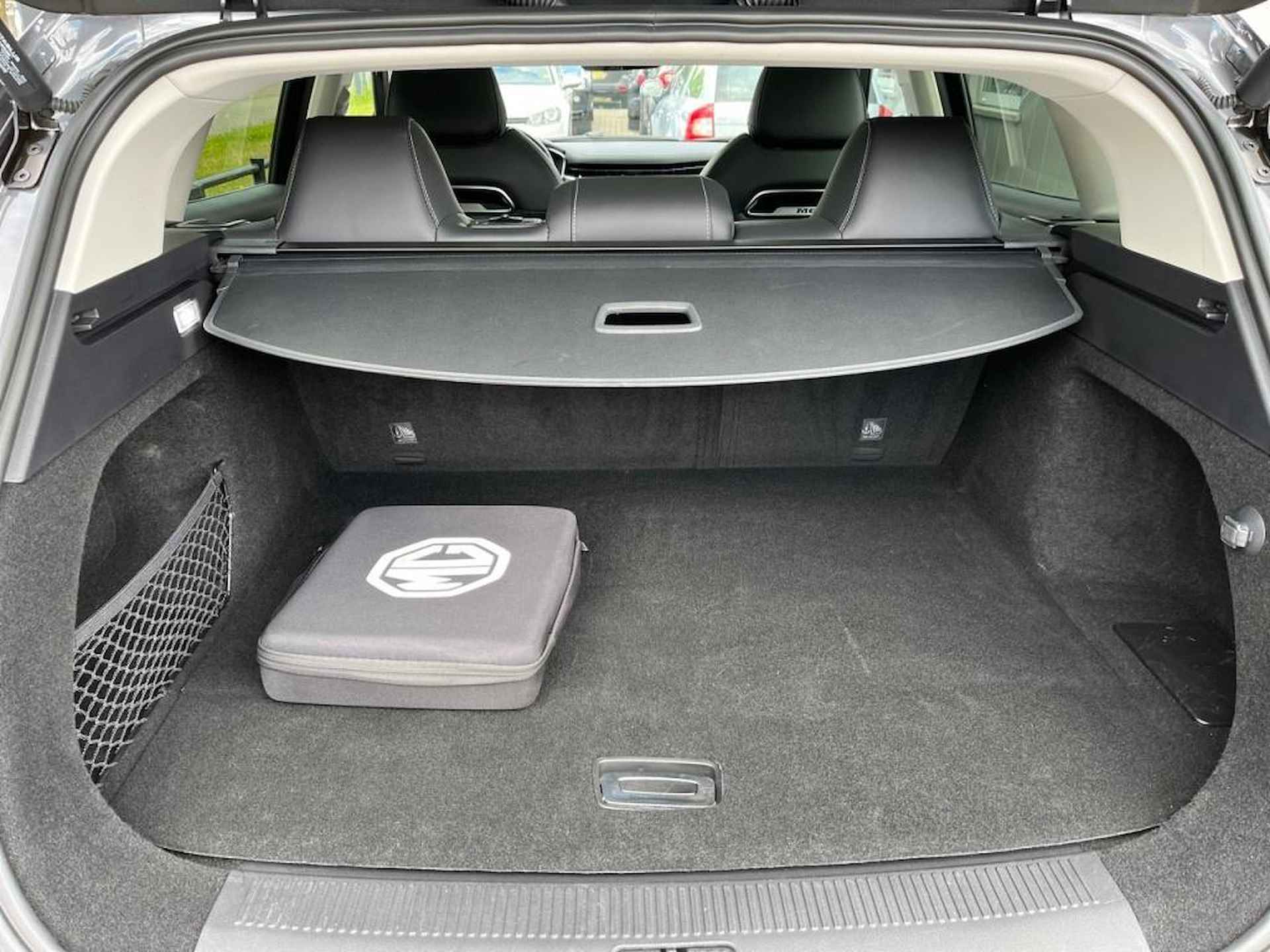 MG Marvel R Luxury 70 kWh LEDER PANORAMADAK LMV NAVIGATIE - 10/41