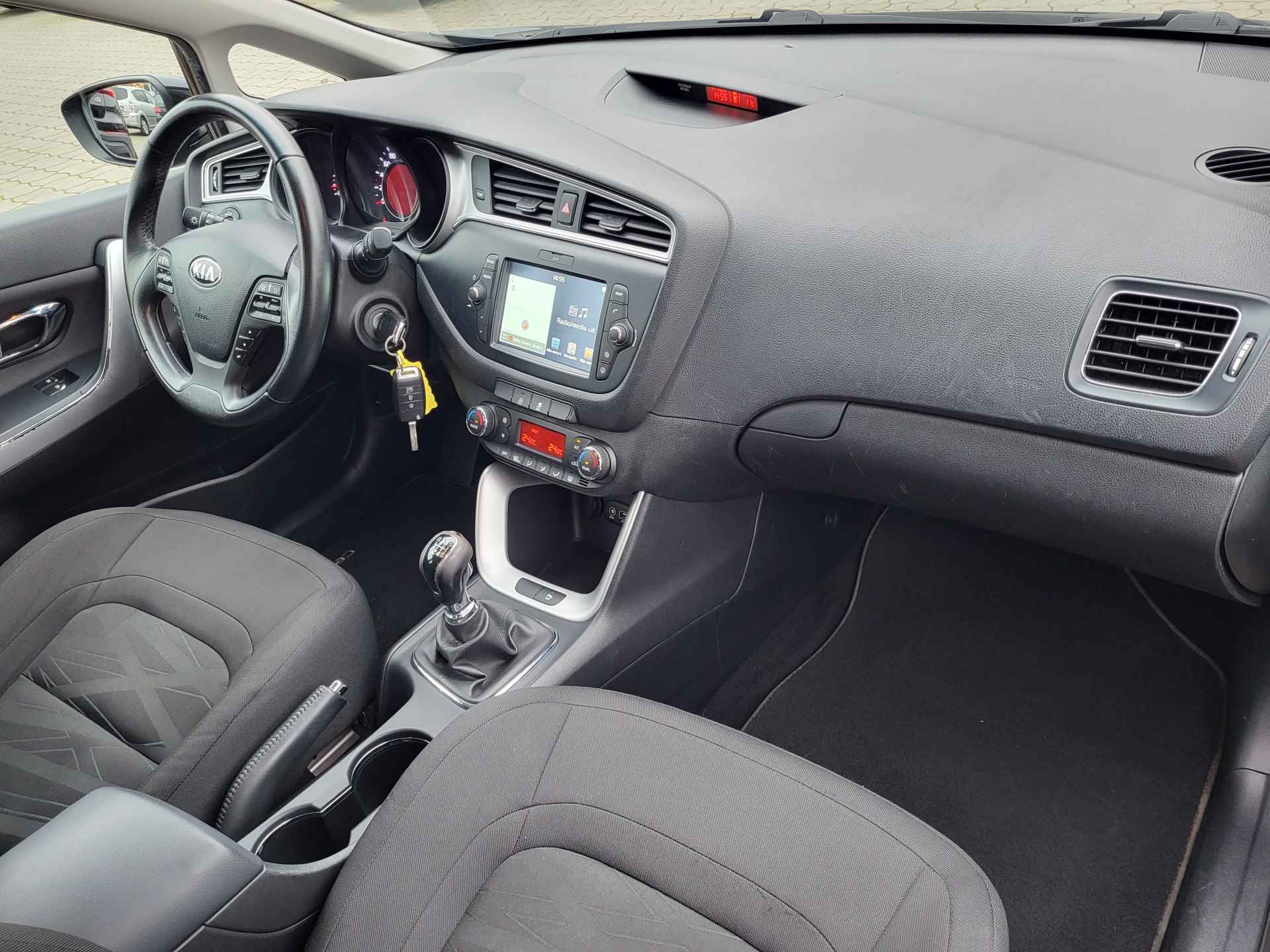 Kia cee'd Sportswagon 1.0 T-GDi 120 PK Edition, Clima, Carplay, Navi, Cruise, Rijklaar met beurt & garantie! - 8/28