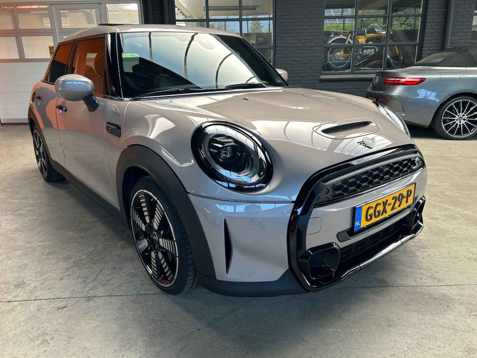 MINI Cooper S 2.0 COOPER S YOURS / Panorama / Leder / sportstoelen - 4/29