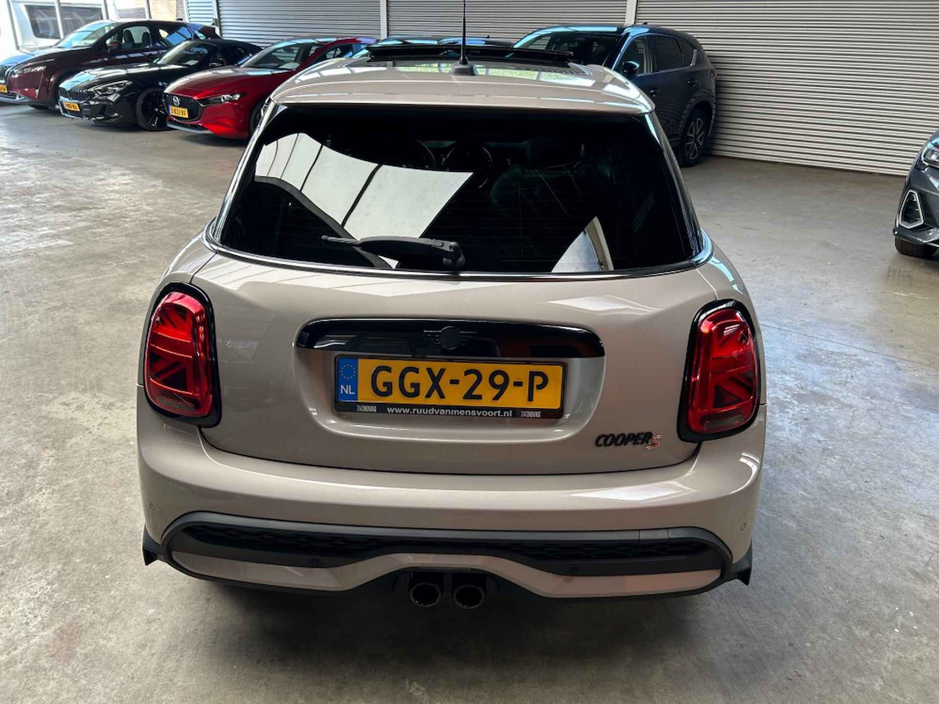 MINI Cooper S 2.0 COOPER S YOURS / Panorama / Leder / sportstoelen - 11/29