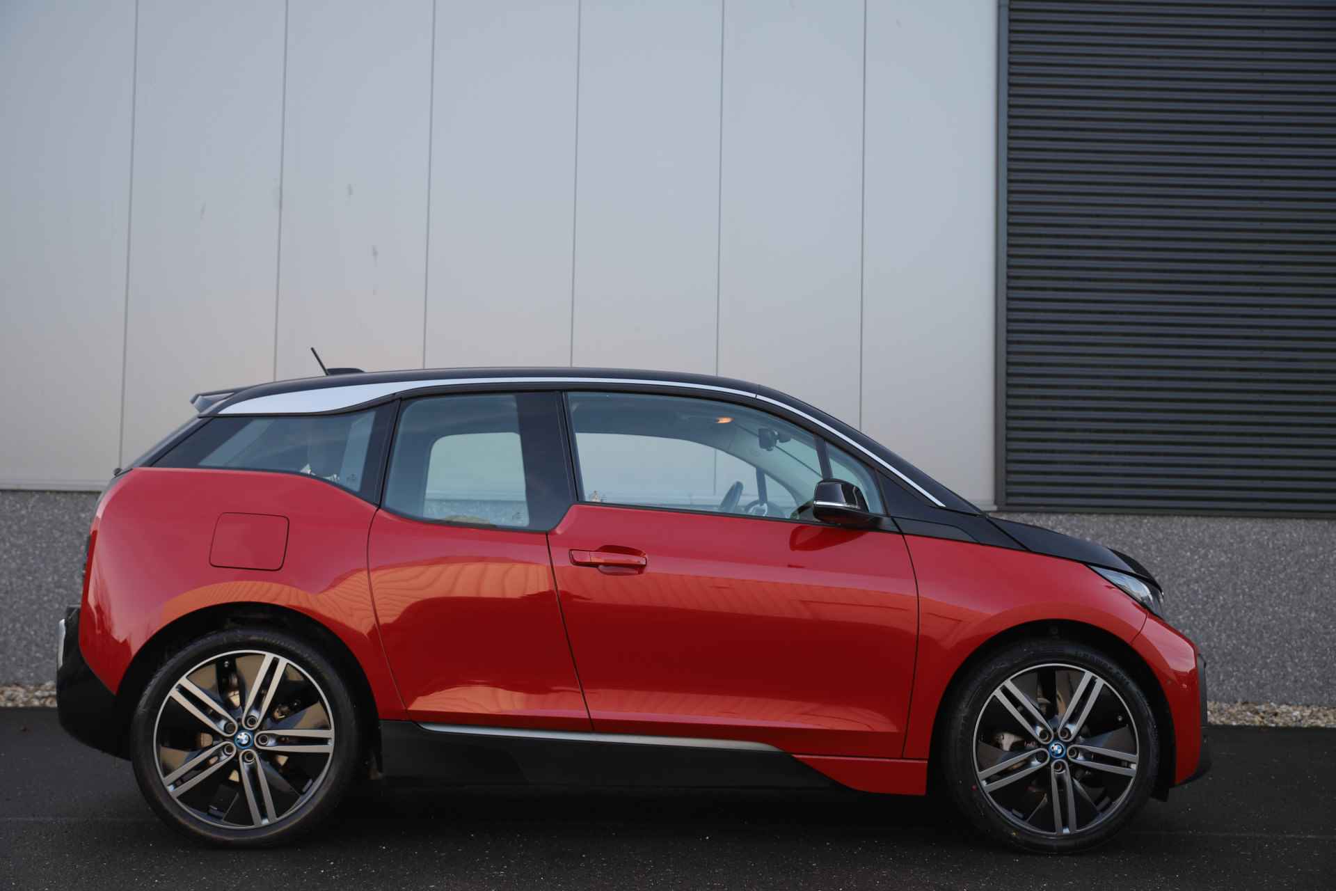 BMW i3 Executive 120Ah 42 kWh Camera/W-pomp/LED/20"/3-fase - 9/34