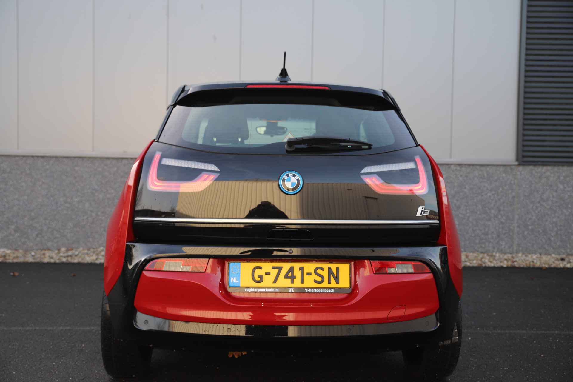 BMW i3 Executive 120Ah 42 kWh Camera/W-pomp/LED/20"/3-fase - 13/34