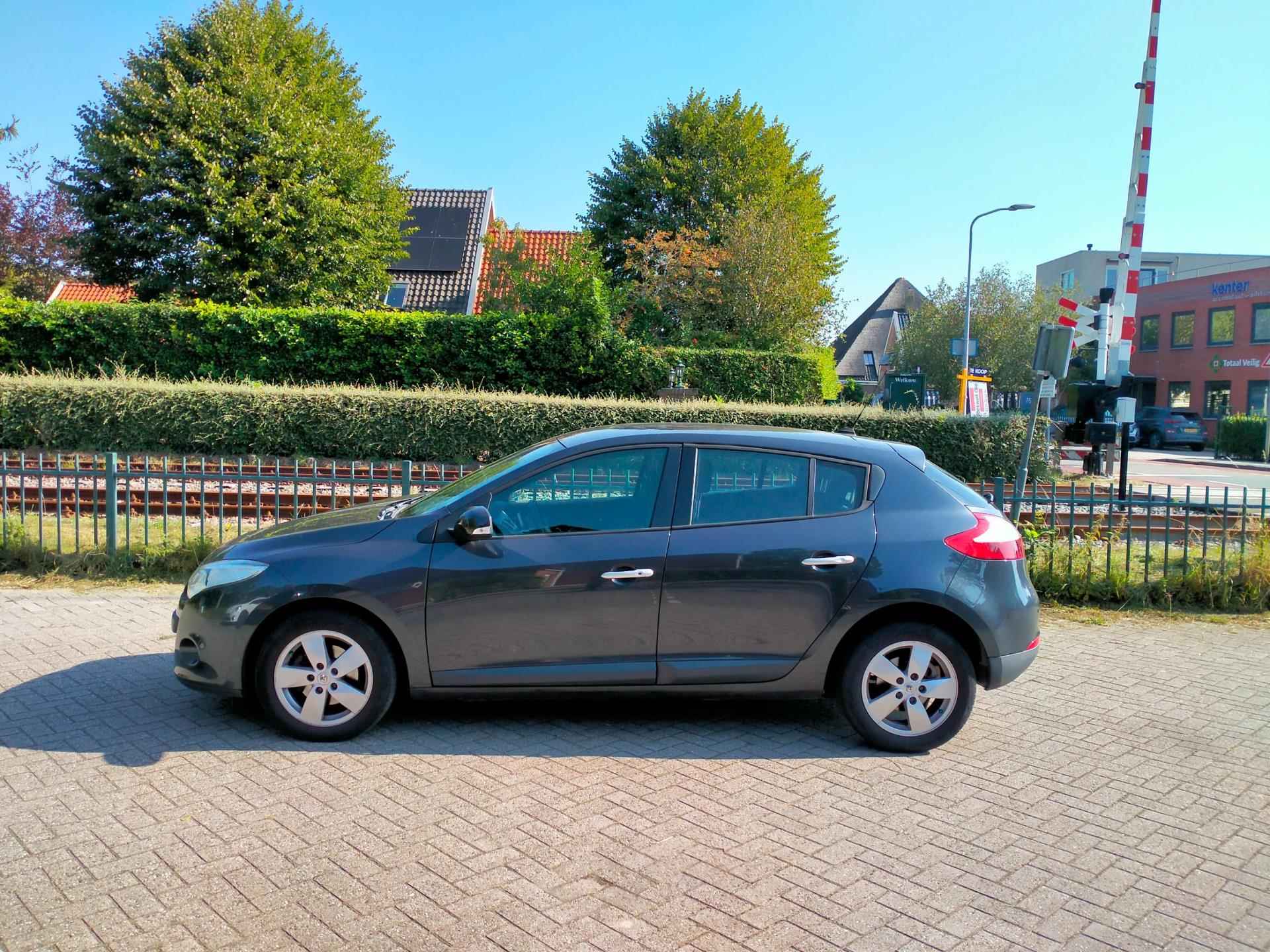 Renault Mégane 2.0 Dynamique Automaat Navi lage km ALLINPRIJS - 5/30