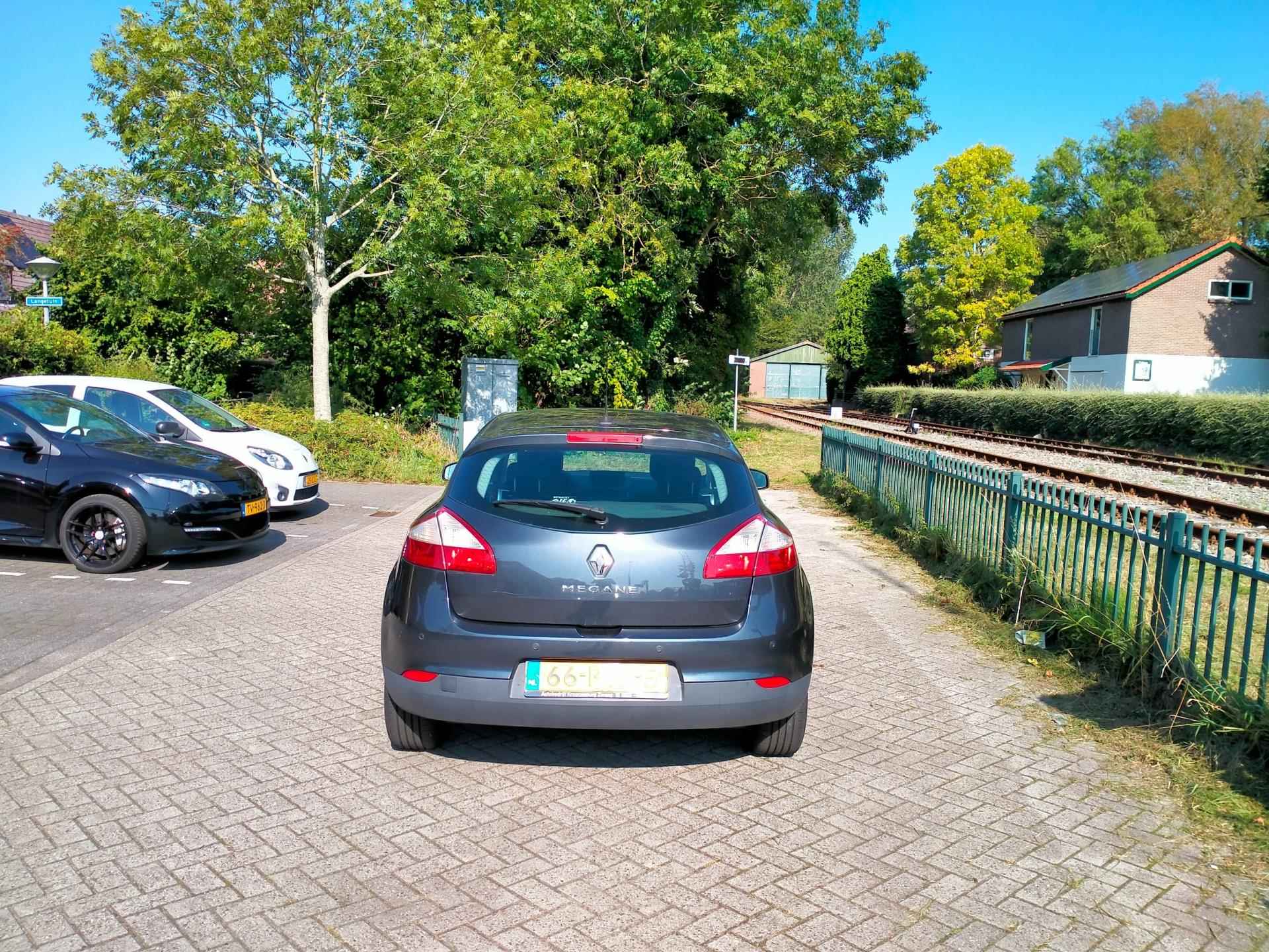 Renault Mégane 2.0 Dynamique Automaat Navi lage km ALLINPRIJS - 8/30