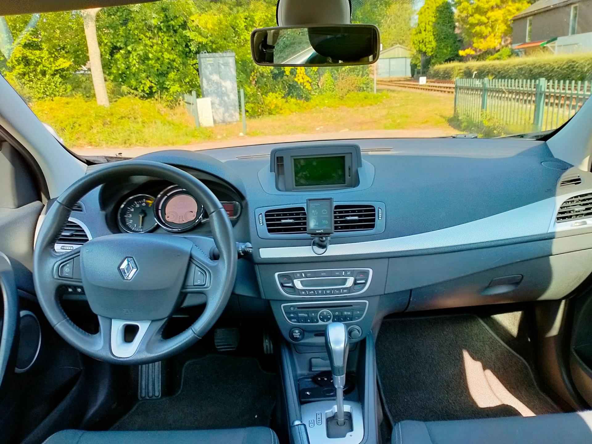 Renault Mégane 2.0 Dynamique Automaat Navi lage km ALLINPRIJS - 11/30