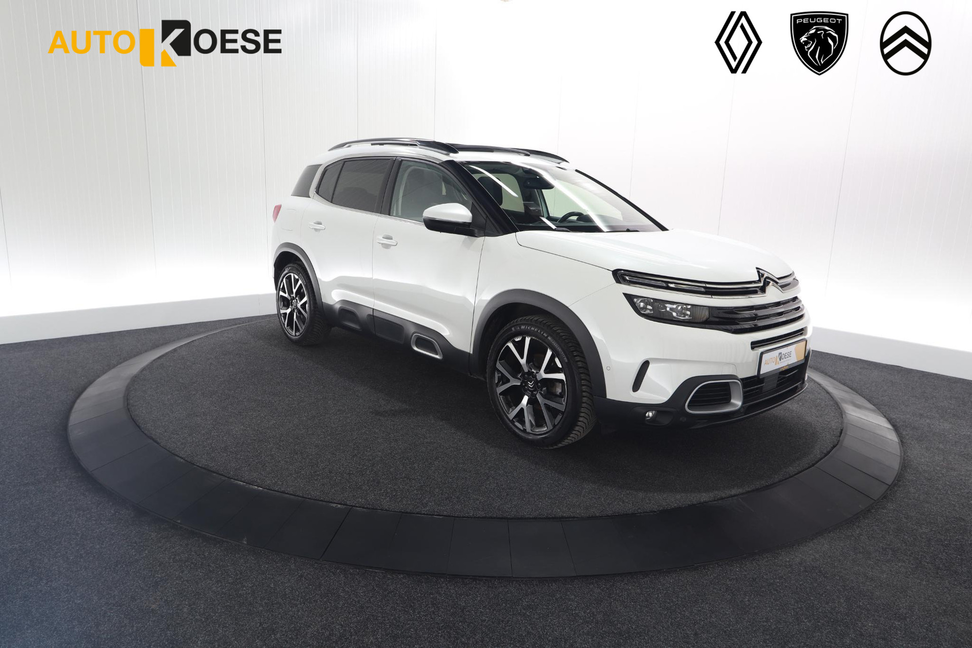 Citroen C5 Aircross PureTech 130 Business Plus | Trekhaak | Panoramadak | Camera | Dodehoekdetectie