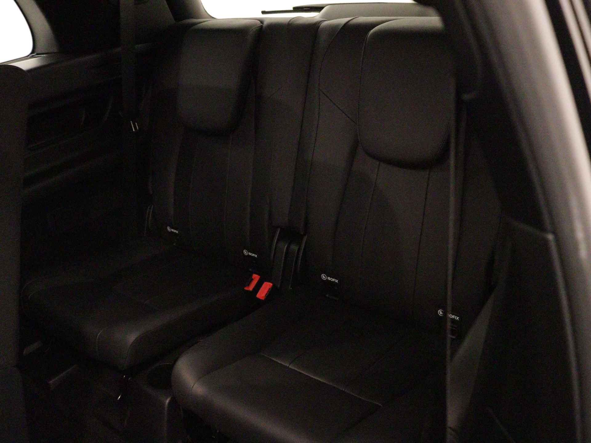 Mercedes-Benz EQB 250 Luxury Line 7p. 67 kWh | Premium pakket | Dashcam | Parkeerpakket met achteruitrijcamera | Spiegelpakket | KEYLESS-GO comfort pakket | Verwarmde stoelen vooraan | Draadloos oplaadsysteem voor Smartphone - 25/41