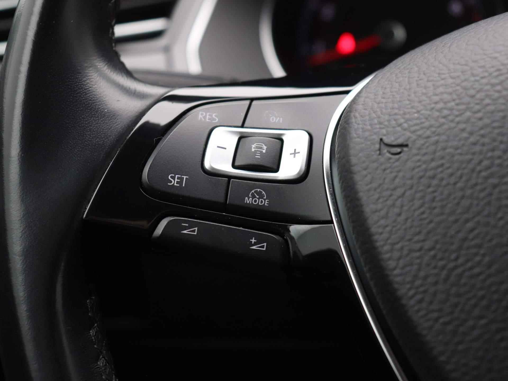 Volkswagen Arteon 1.5 TSI Elegance | Half-Leder | Climate control | Parkeer sensoren | LED | LMV | Stoel verwarming | Trekhaak - 24/41