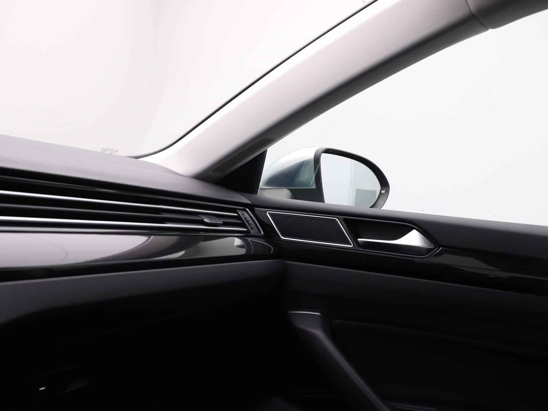 Volkswagen Arteon 1.5 TSI Elegance | Half-Leder | Climate control | Parkeer sensoren | LED | LMV | Stoel verwarming | Trekhaak - 28/41