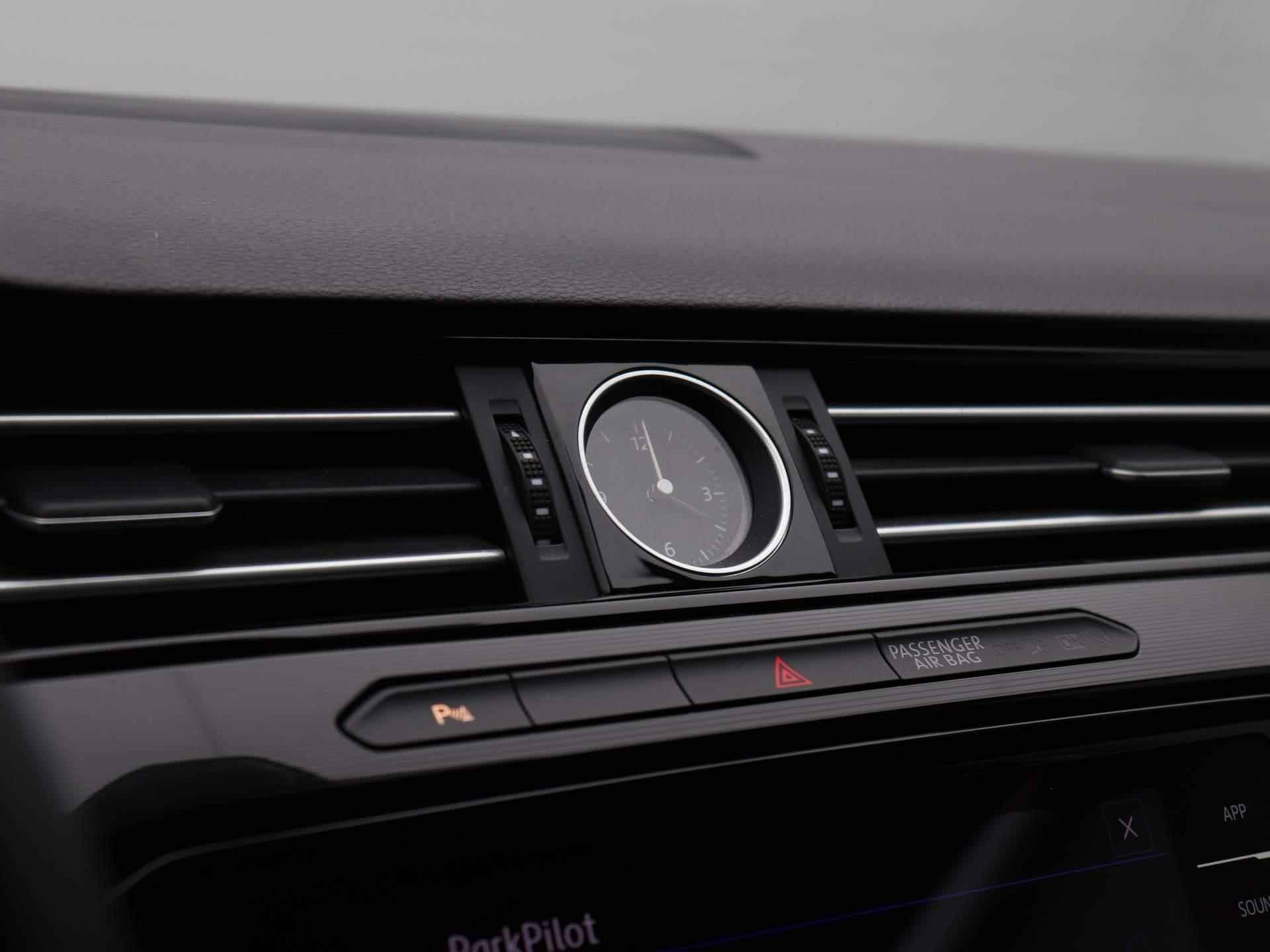 Volkswagen Arteon 1.5 TSI Elegance | Half-Leder | Climate control | Parkeer sensoren | LED | LMV | Stoel verwarming | Trekhaak - 29/41