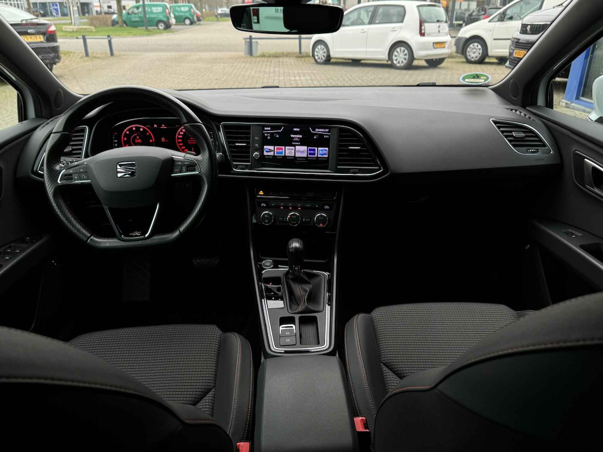 Seat Leon 1.5 TSI FR Ultimate Edition| AppleCarPlay, Camera, Clima, Stoel - 27/29