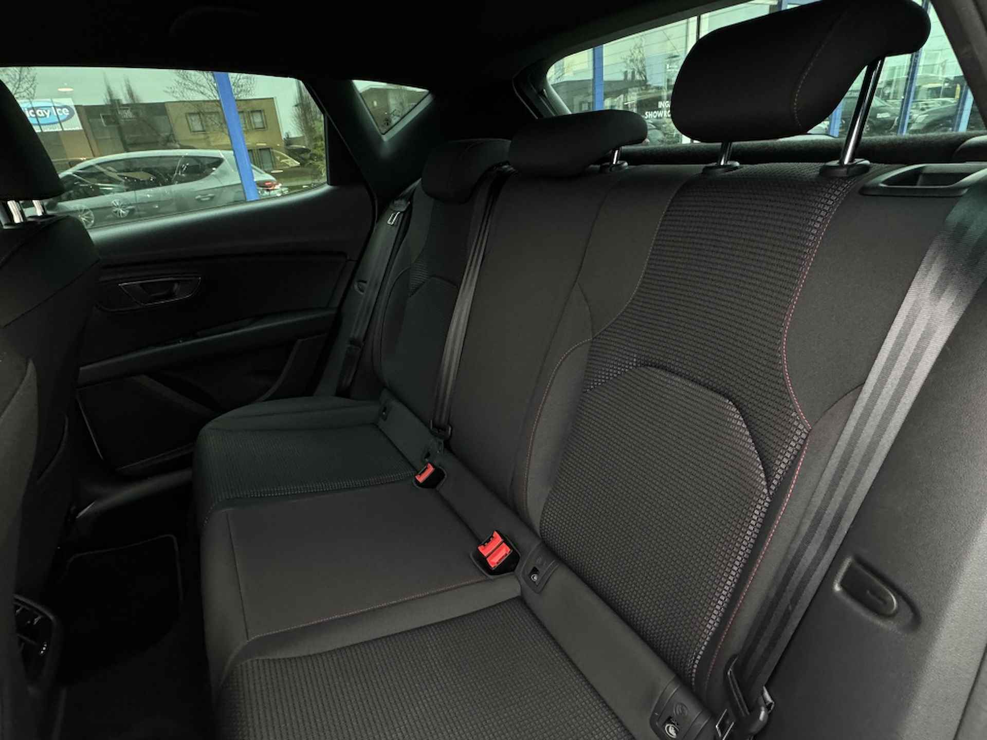 Seat Leon 1.5 TSI FR Ultimate Edition| AppleCarPlay, Camera, Clima, Stoel - 28/29