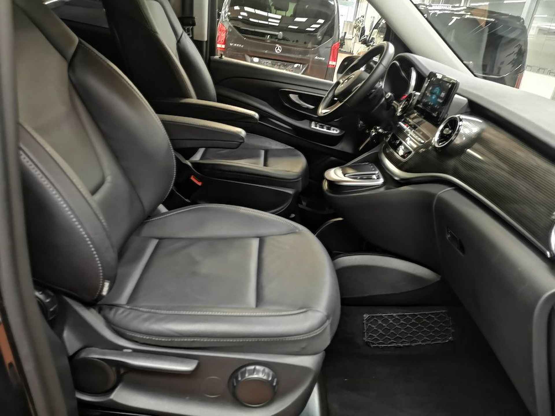 Mercedes-Benz V-Klasse 220d Lang 7 personen Leder LED Camera 2xEL. Schuifdeuren - 8/13